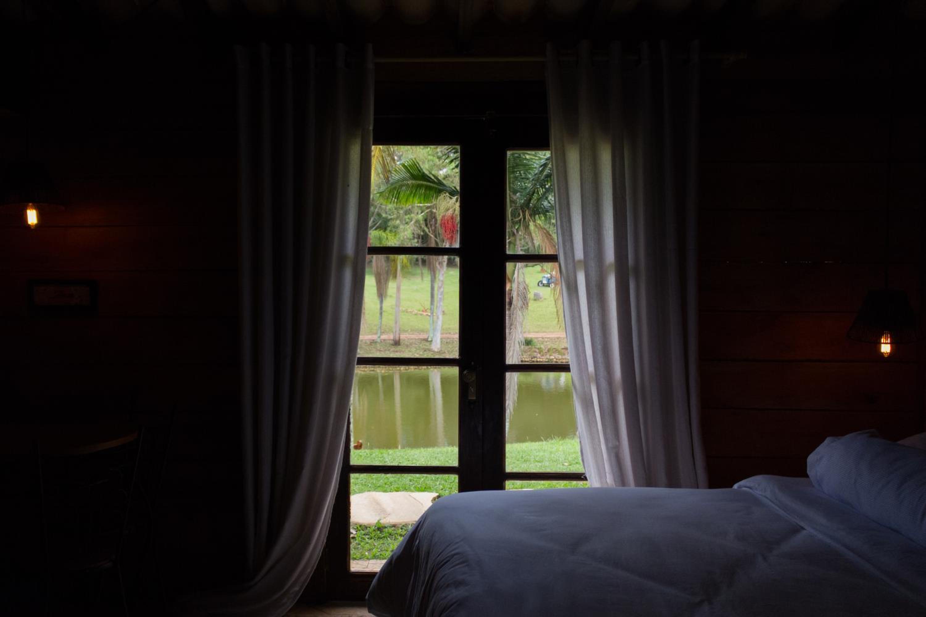 Suite with Lake View - Photo 9