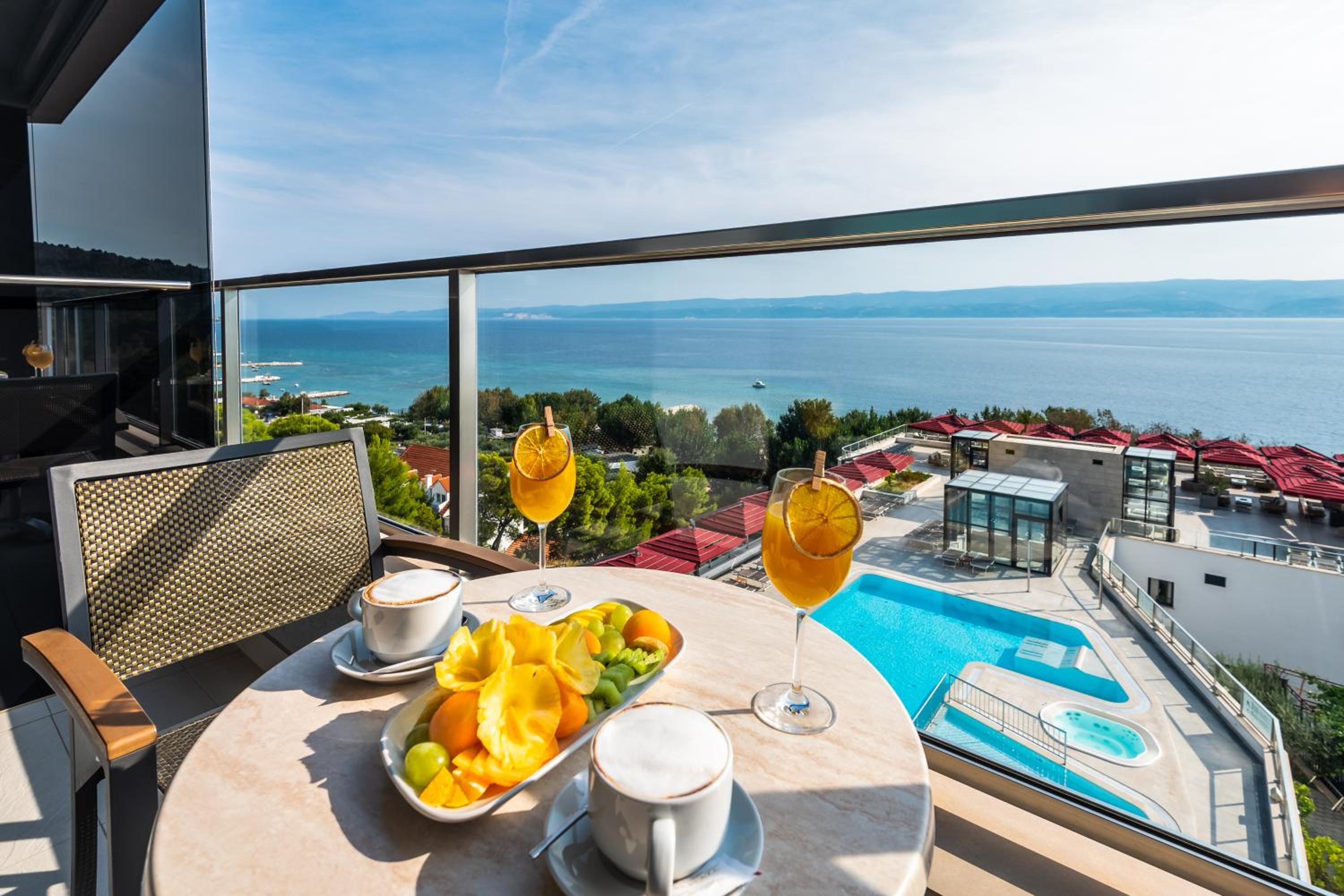 Premium Double or Twin Room with Balcony and Sea View photo 2