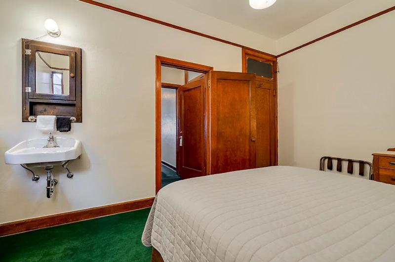 Two-Bedroom Suite photo 2