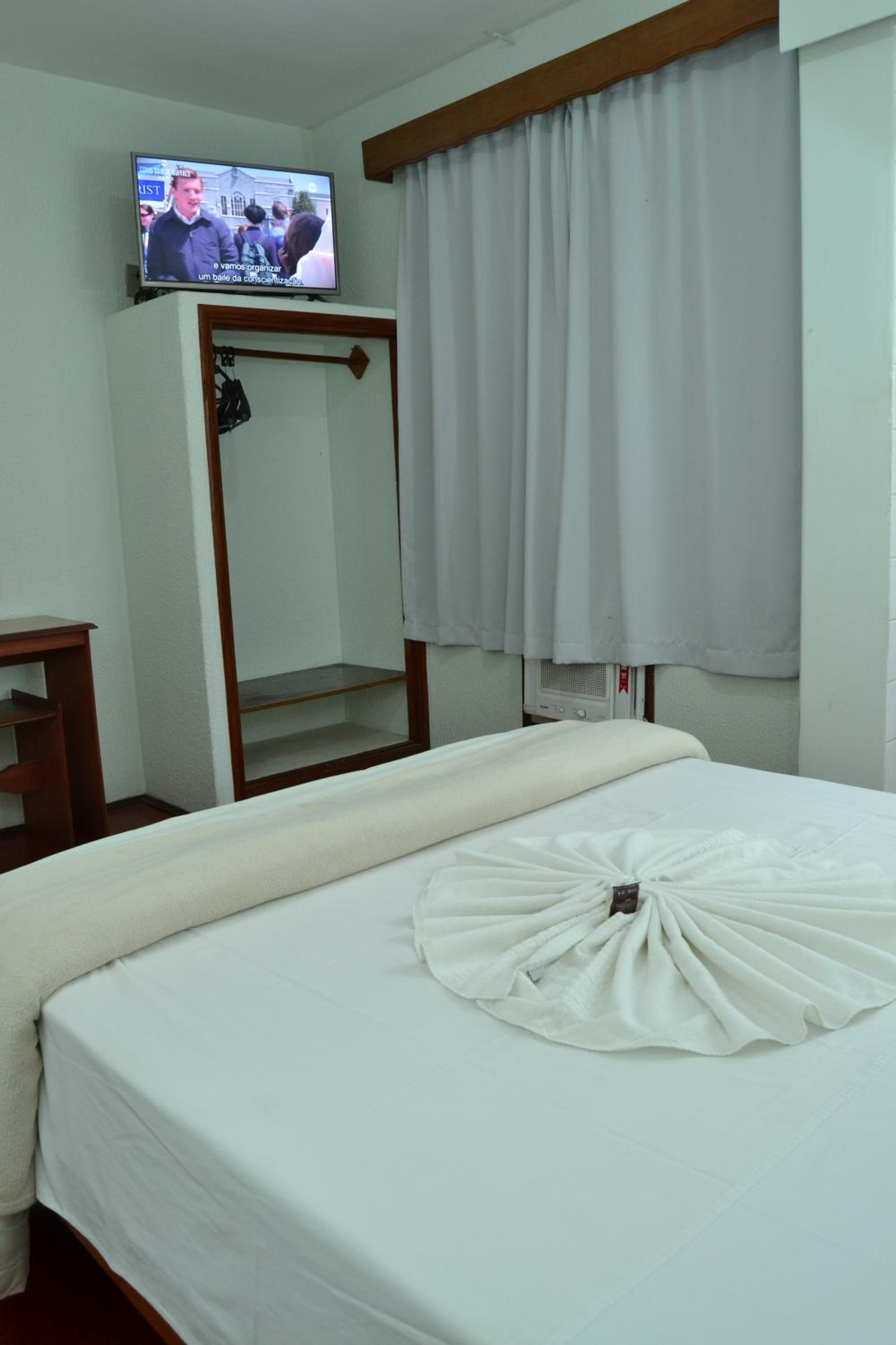 Large Double Room photo 3