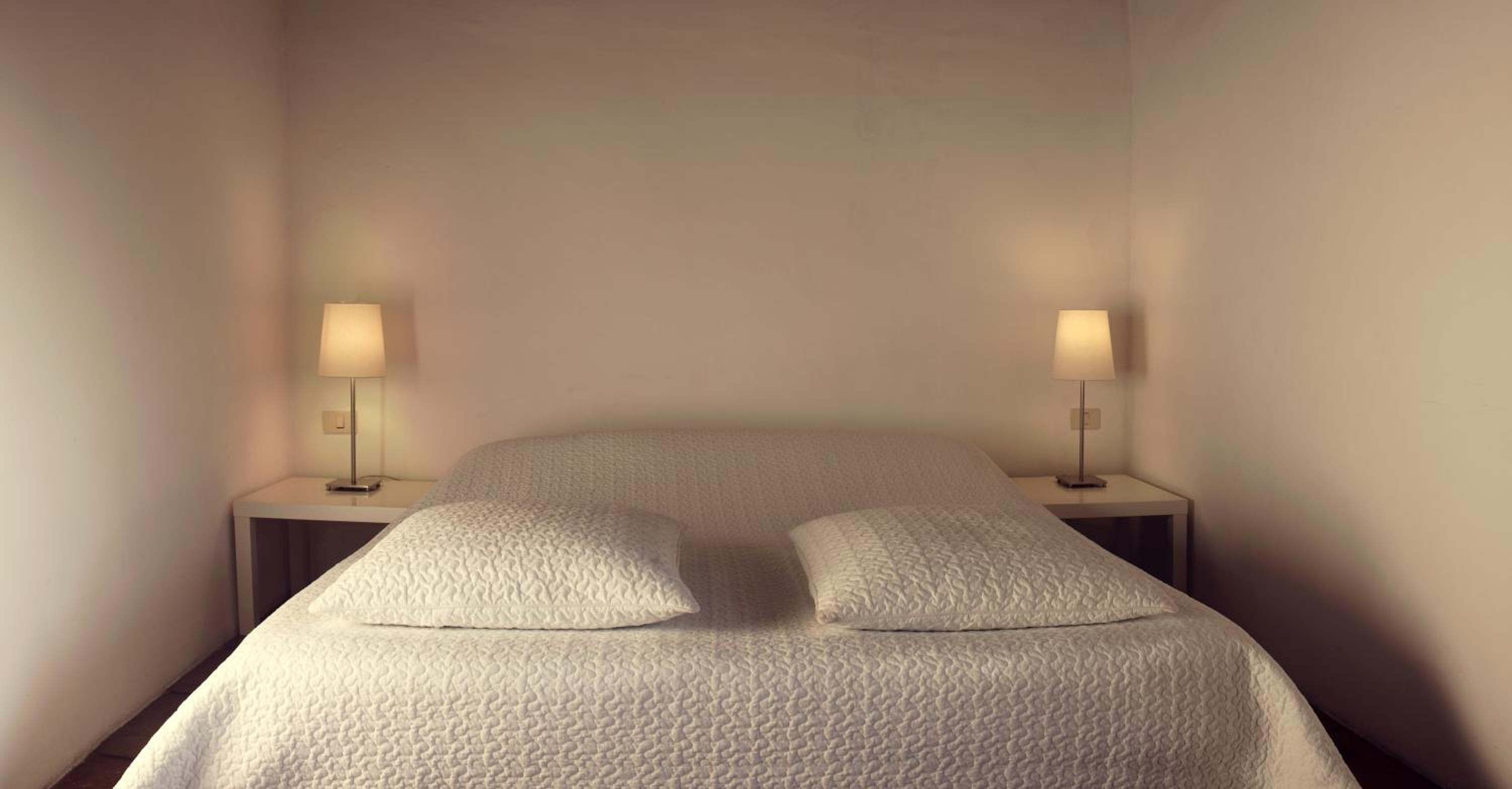 One-Bedroom Apartment with Terrace - Photo 9