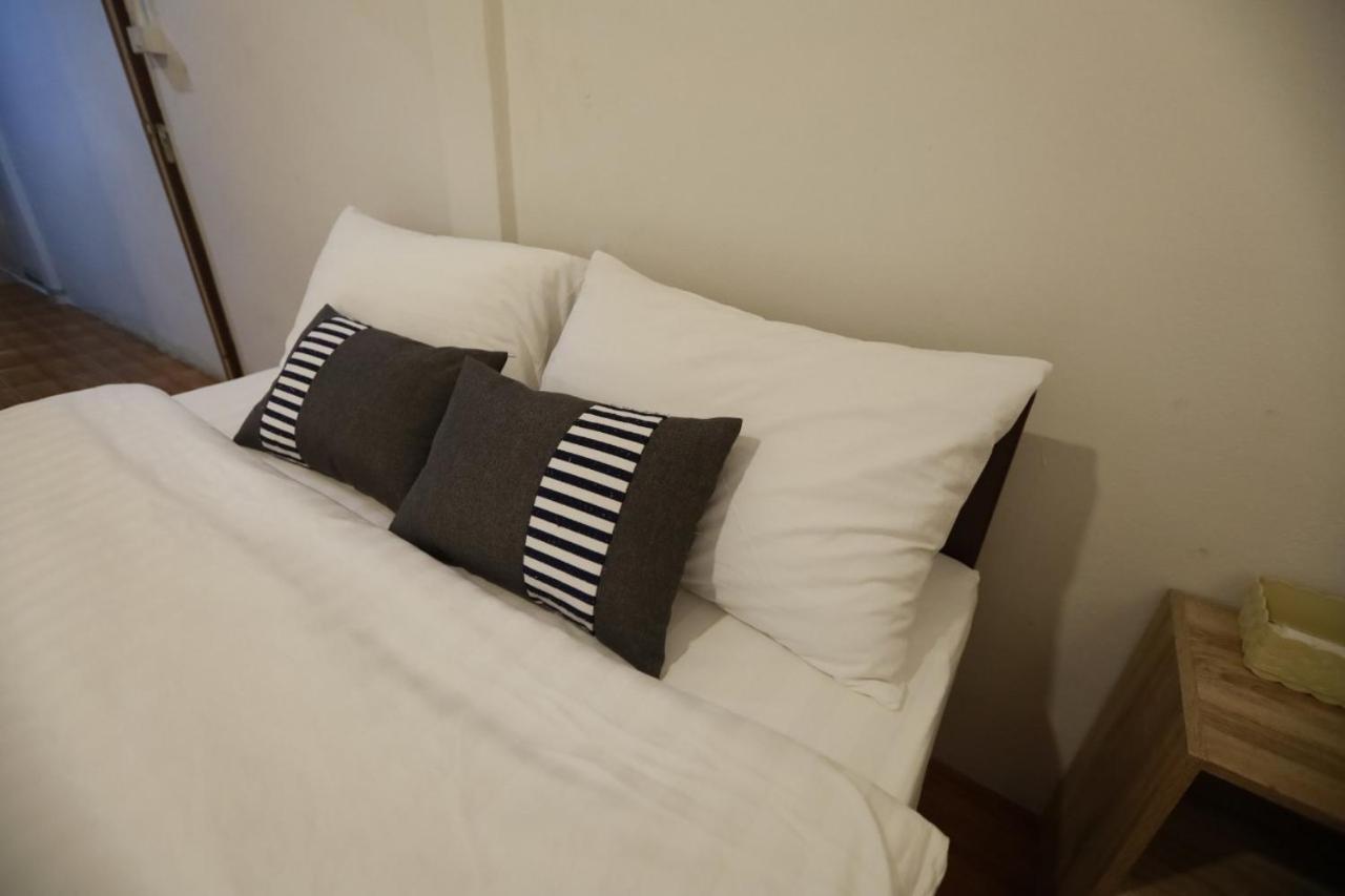 Deluxe Double Room - Photo 14
