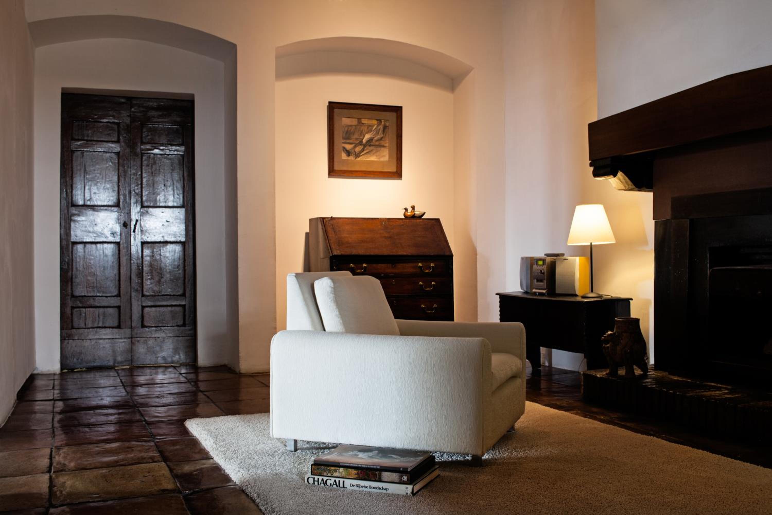 One-Bedroom Apartment with Terrace - Photo 1