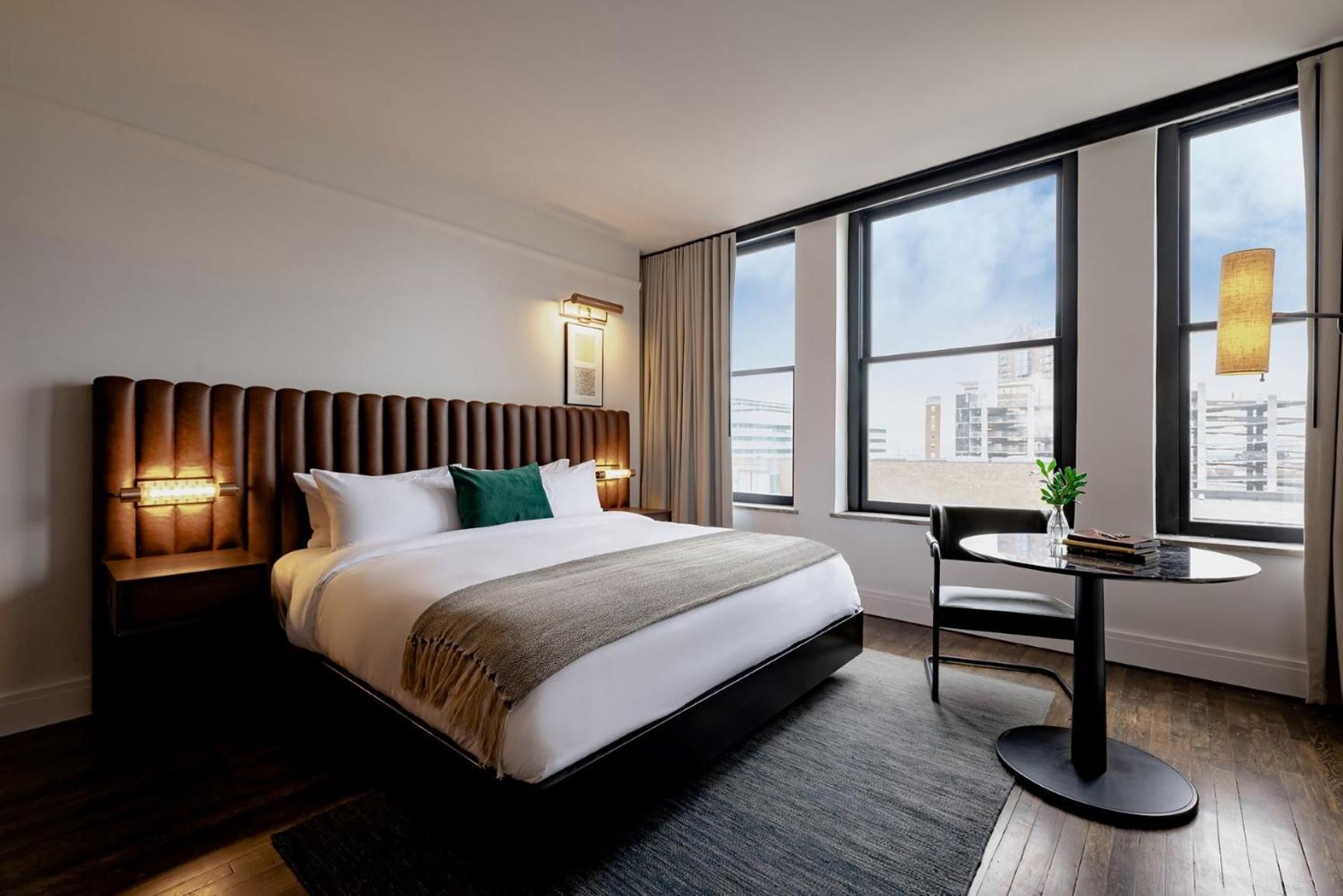 Signature King Room With City View  - Photo 10