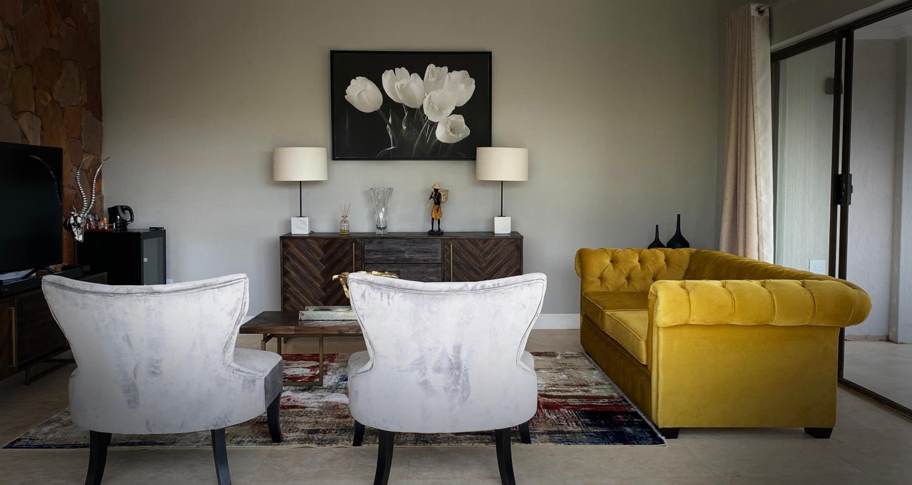 Villa - Photo 1