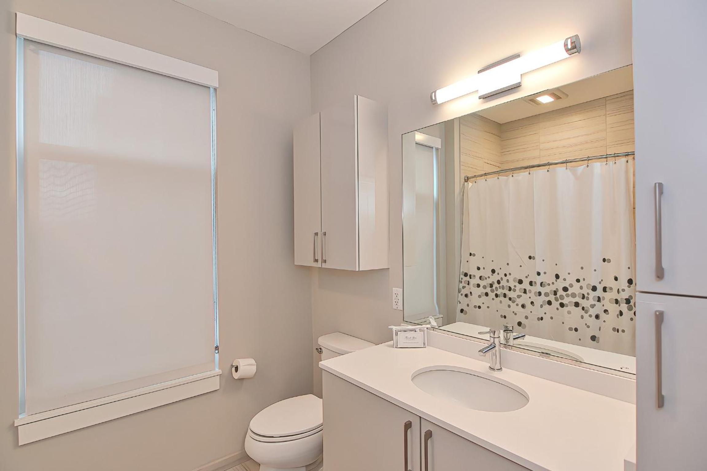 One-Bedroom Apartment - Photo 15