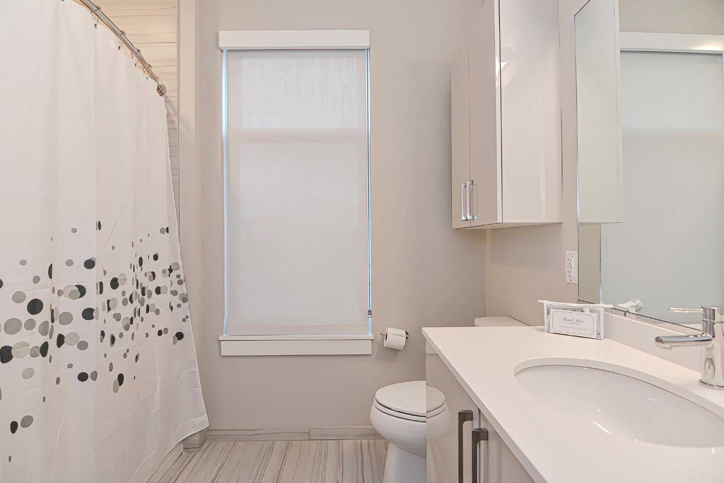 One-Bedroom Apartment - Photo 14