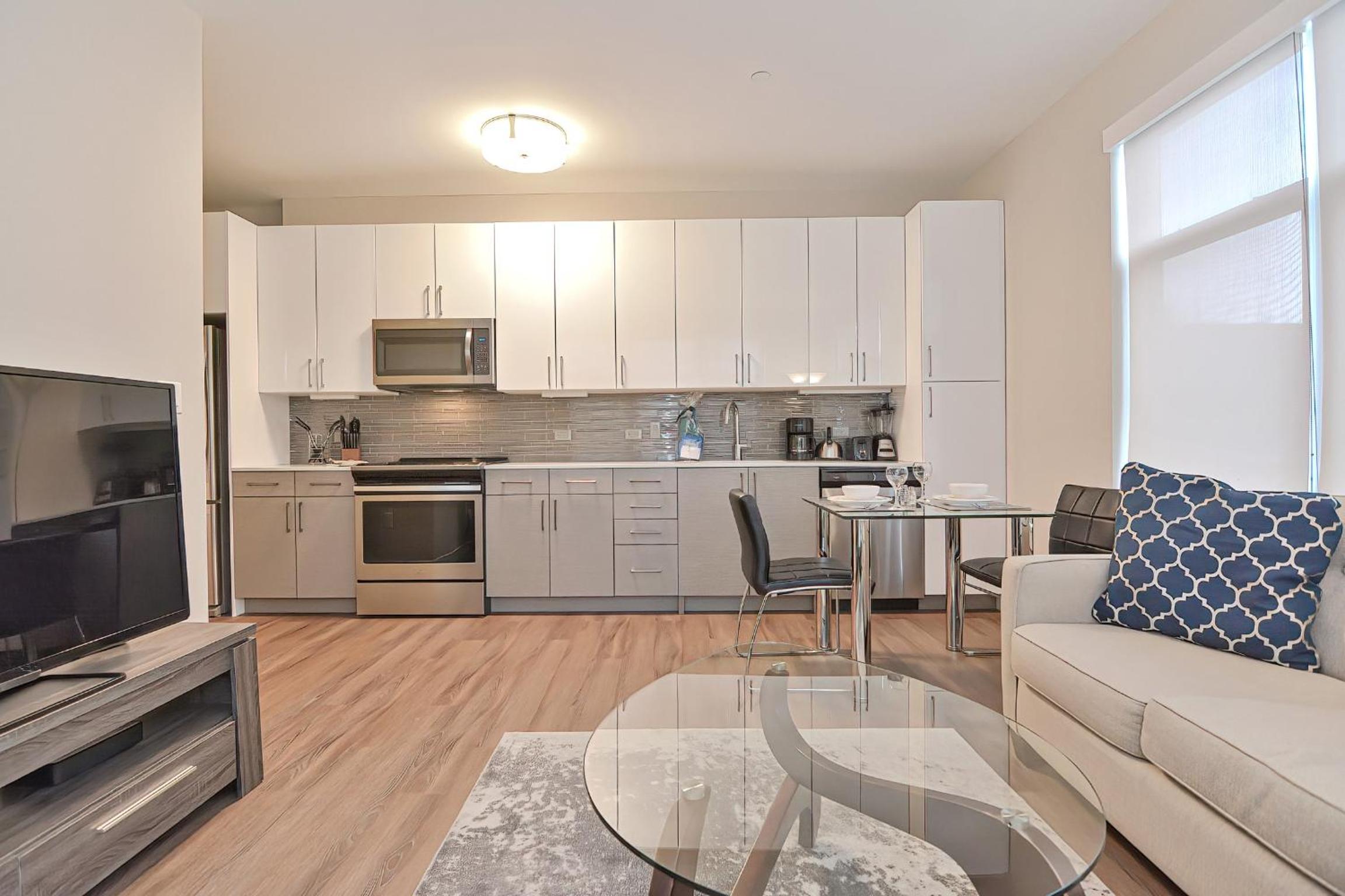 One-Bedroom Apartment - Photo 3