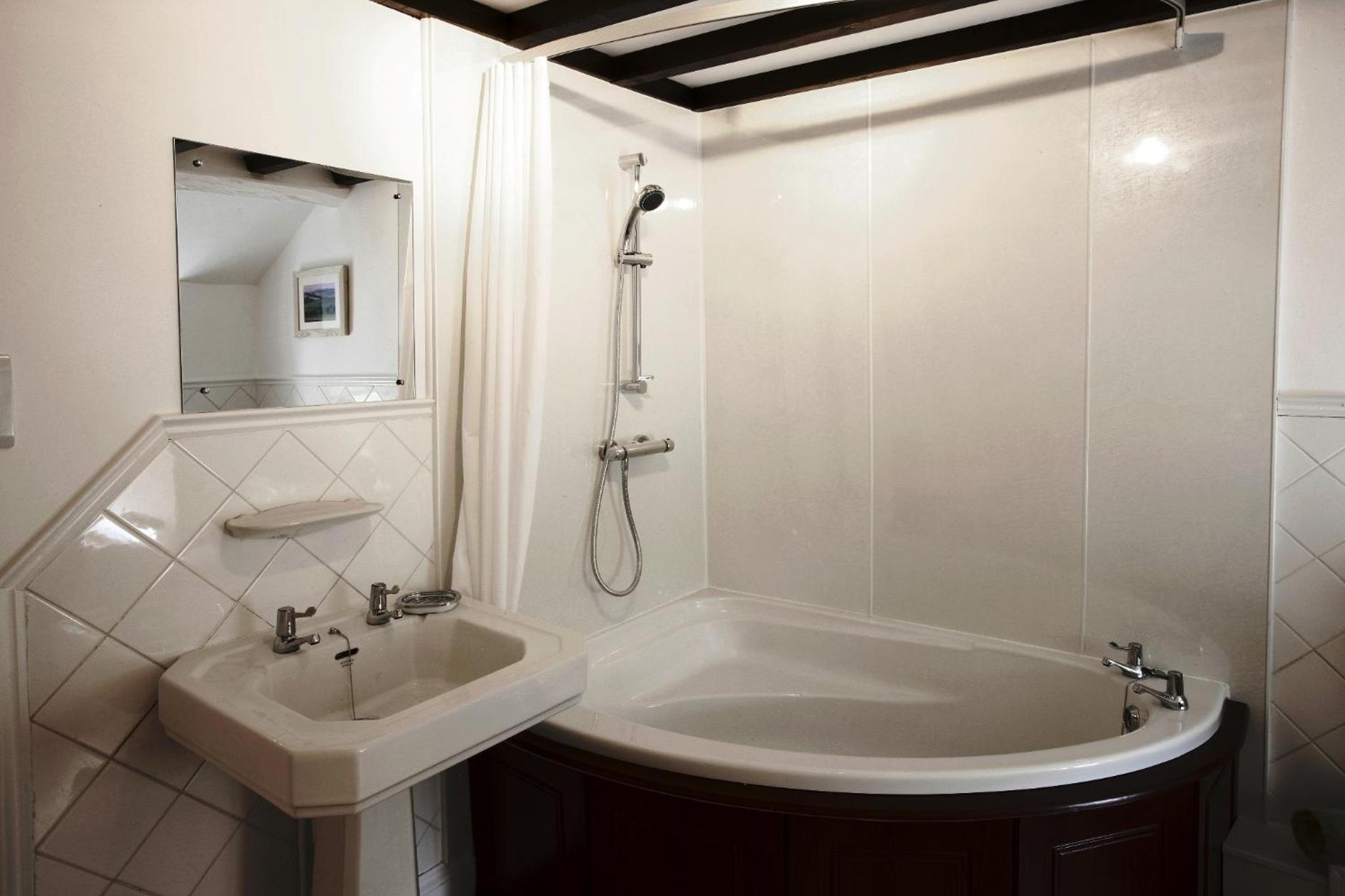 Two-Bedroom Cottage photo 3