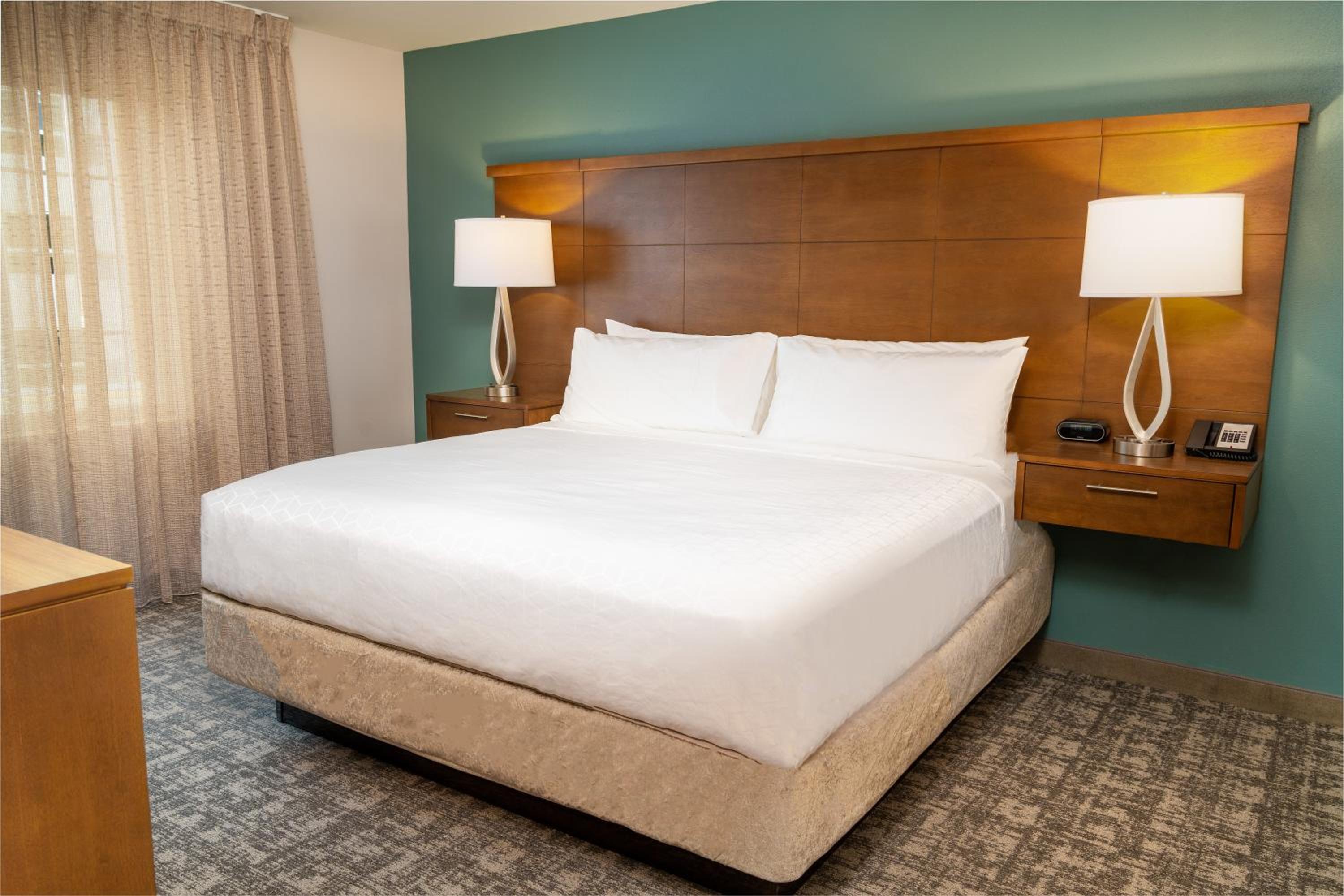 One-Bedroom King Suite with Sofa Bed - Photo 9