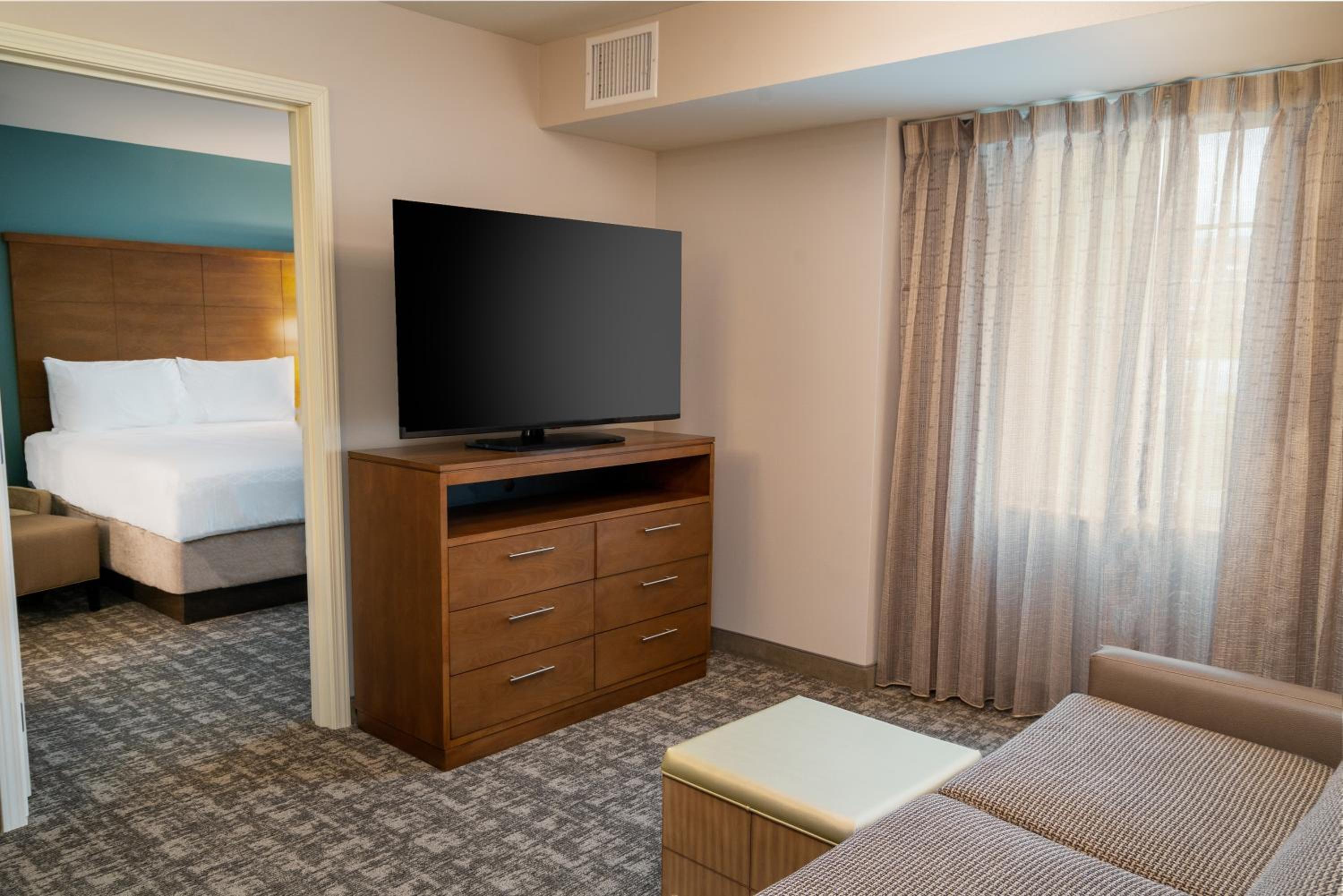 One-Bedroom King Suite with Sofa Bed - Photo 2