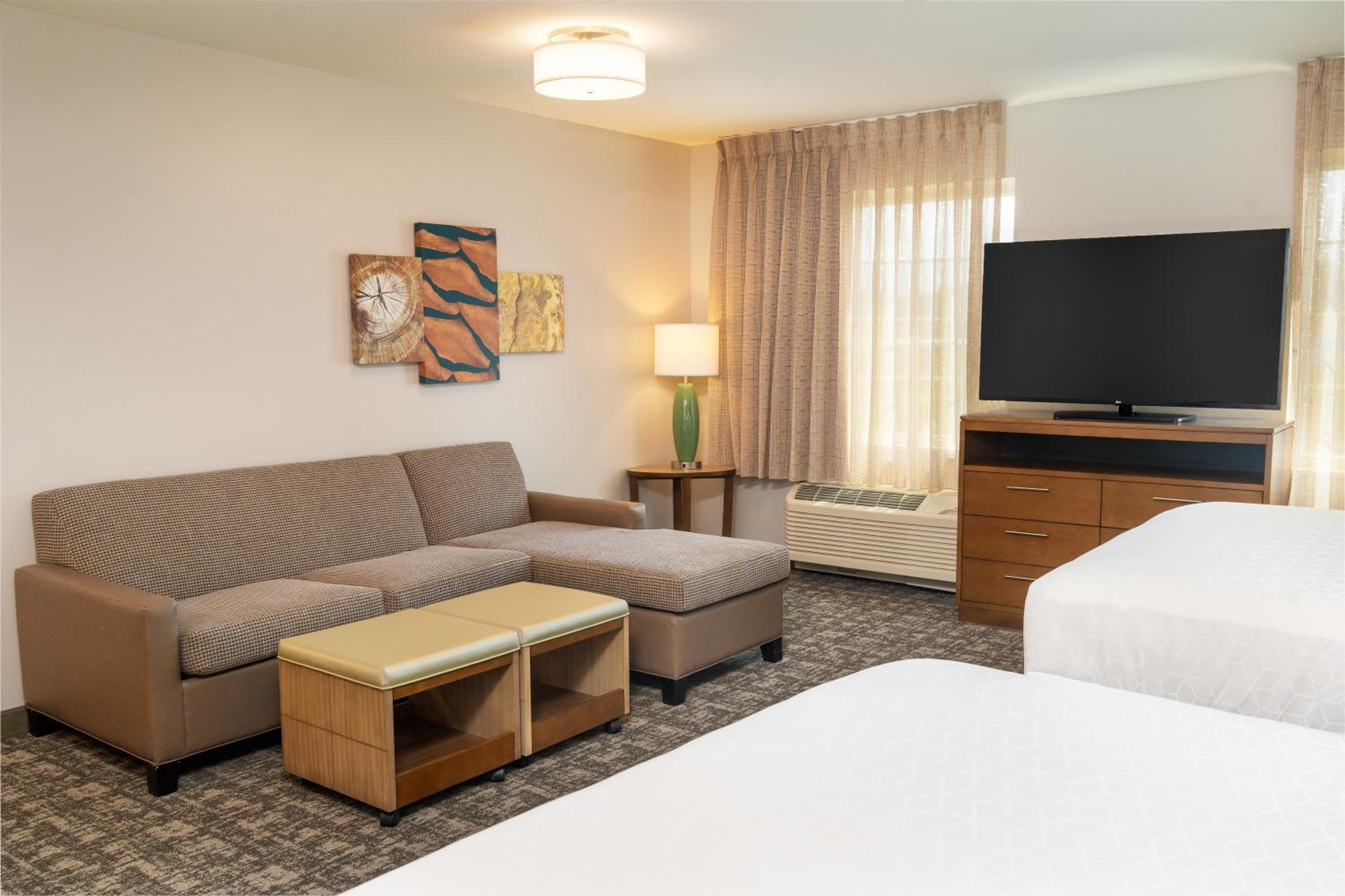 Studio Suite with Two Queen Beds - Photo 2