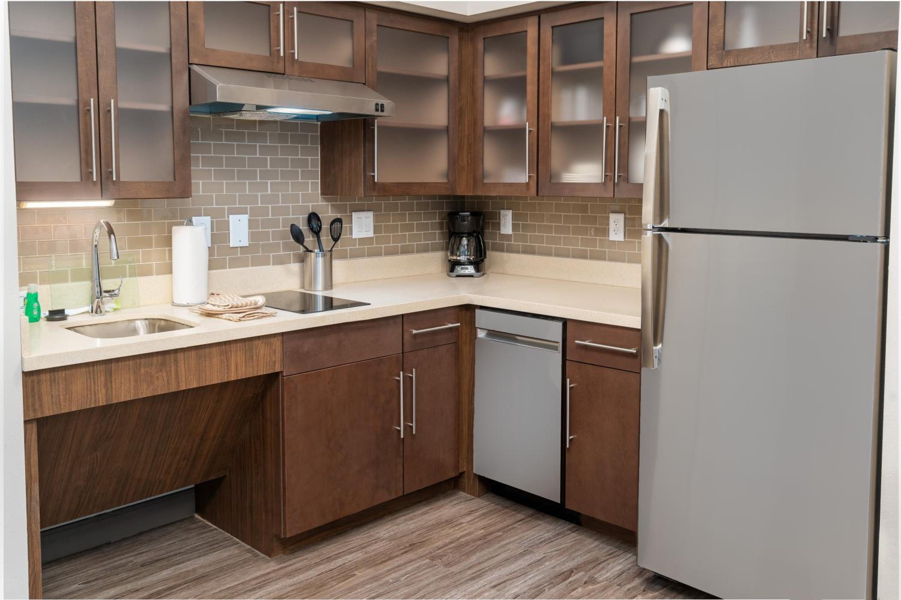 Studio King Suite - Communications Accessible - Photo 2