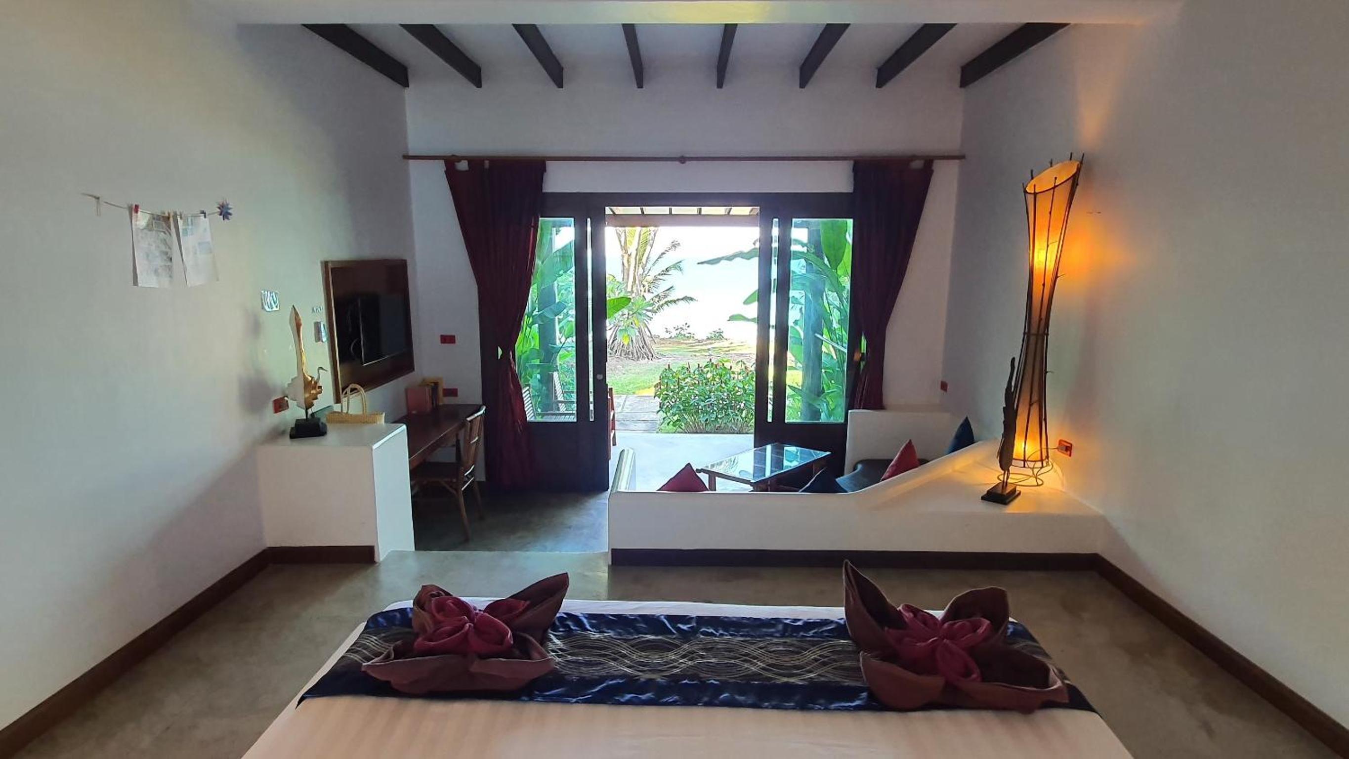 Beach Front Suite photo 1