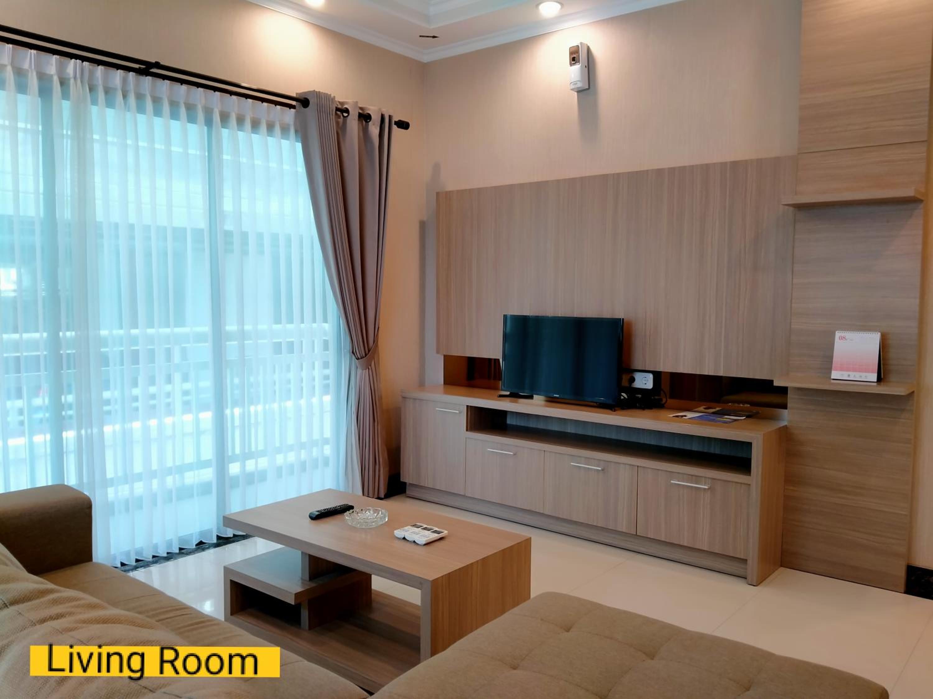One-Bedroom Apartment - Photo 6