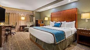 Double Queen Room with Two Queen Beds and City View - Photo 6