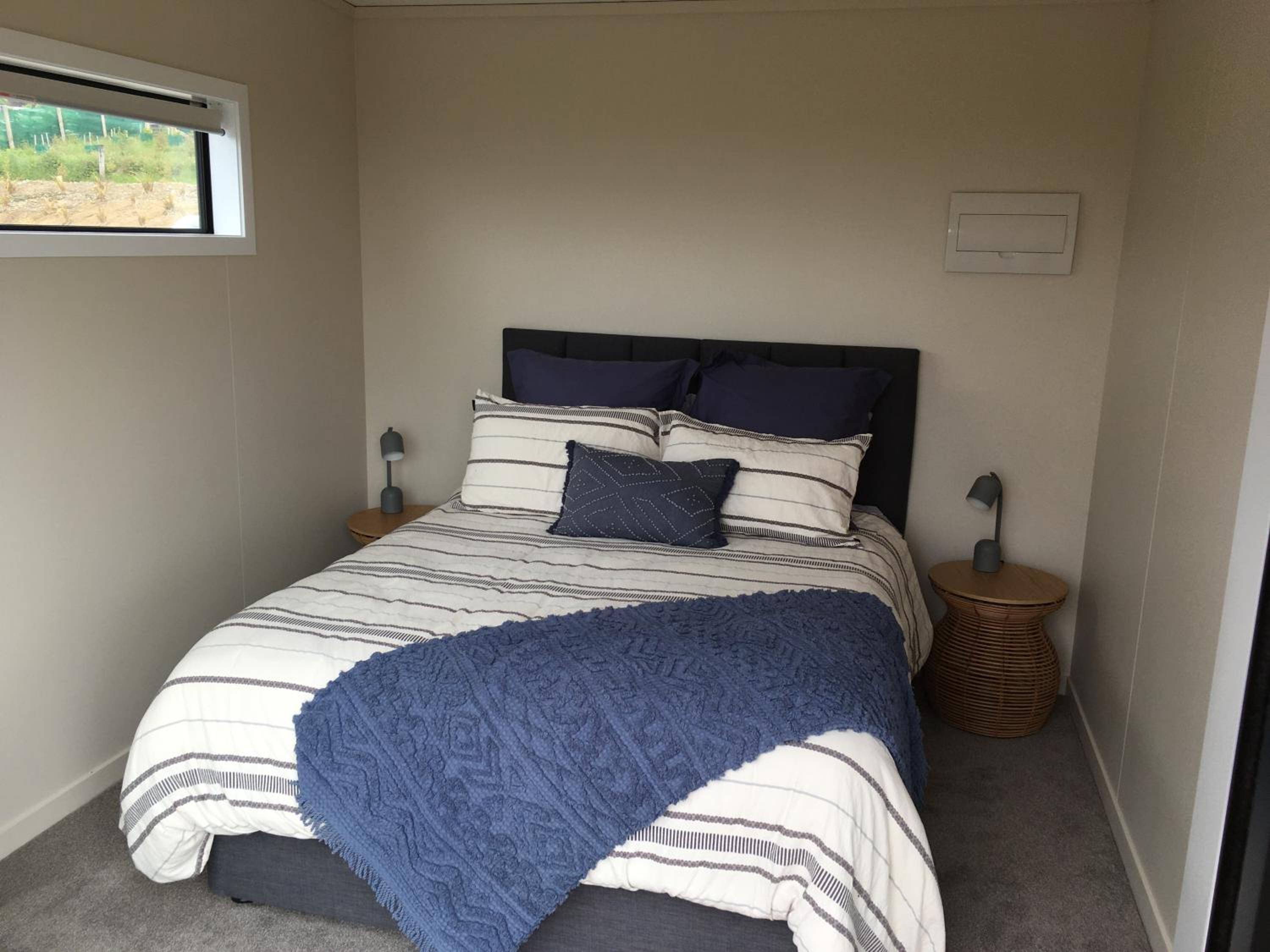 Queen Room with Sea View - Photo 25