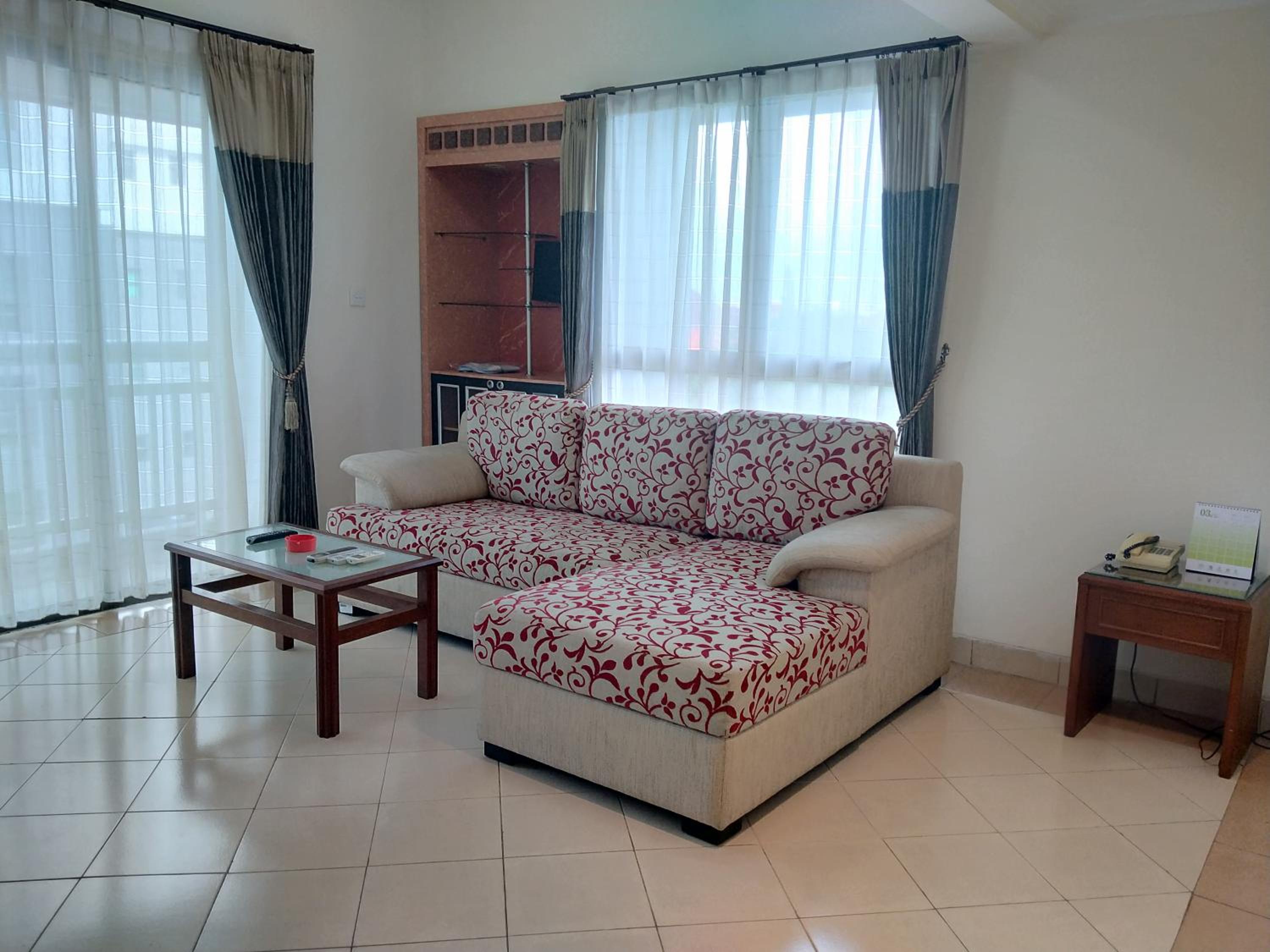 One-Bedroom Suite - Photo 1