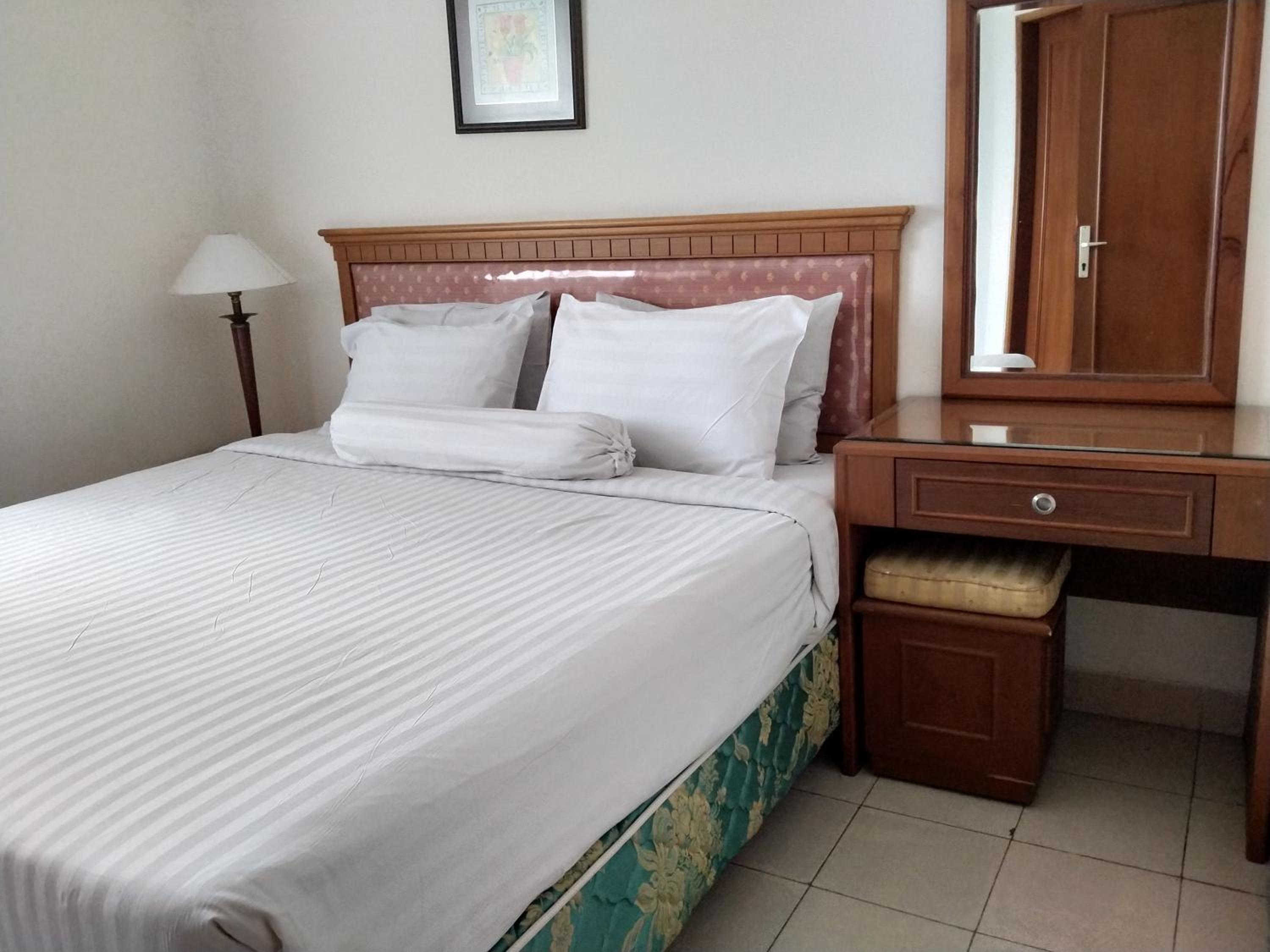 One-Bedroom Suite - Photo 3