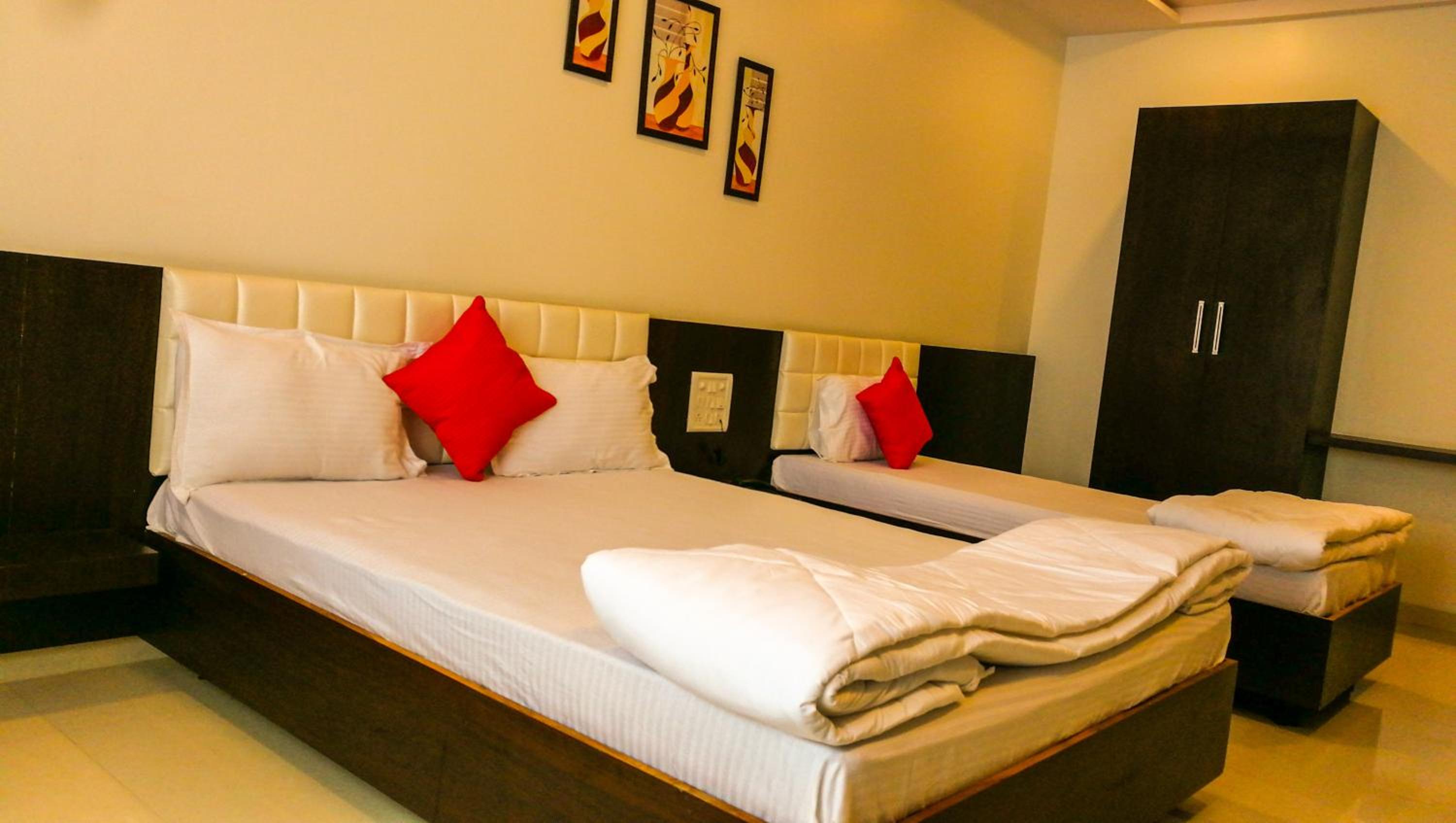 Super Deluxe Double Room - Non AC
