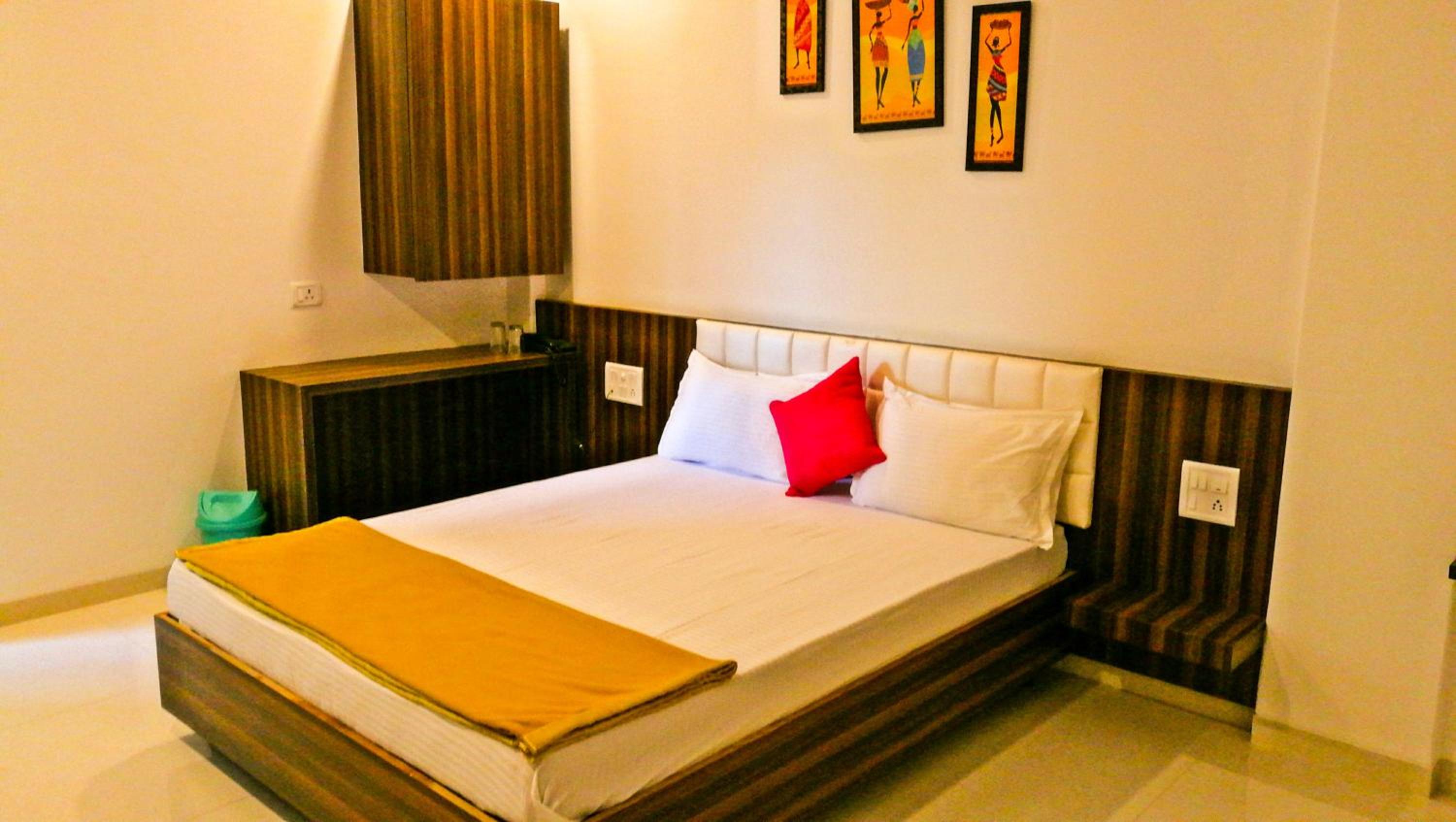 Super Deluxe Double Room - Photo 10