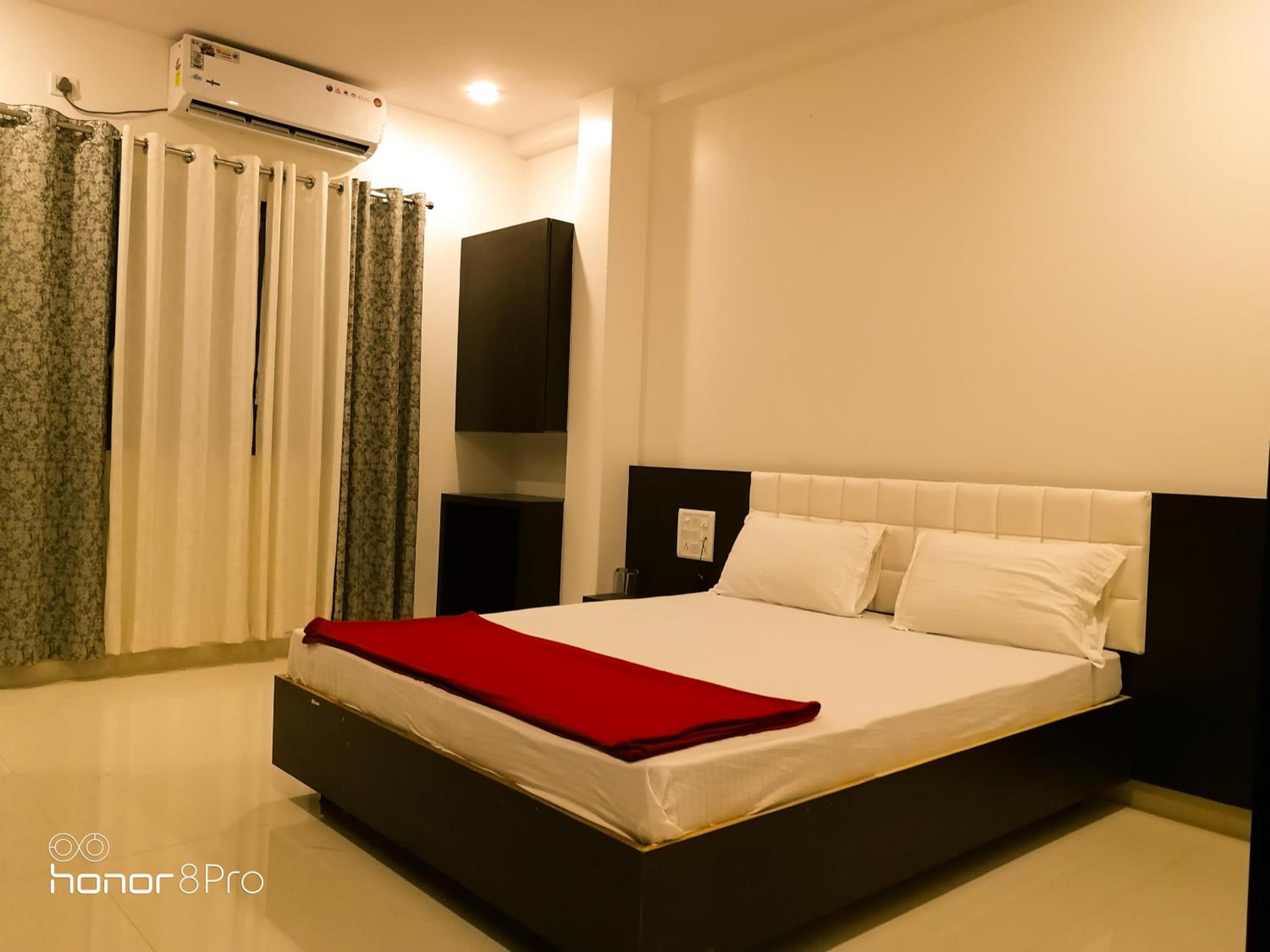 Super Deluxe Double Room - Photo 8