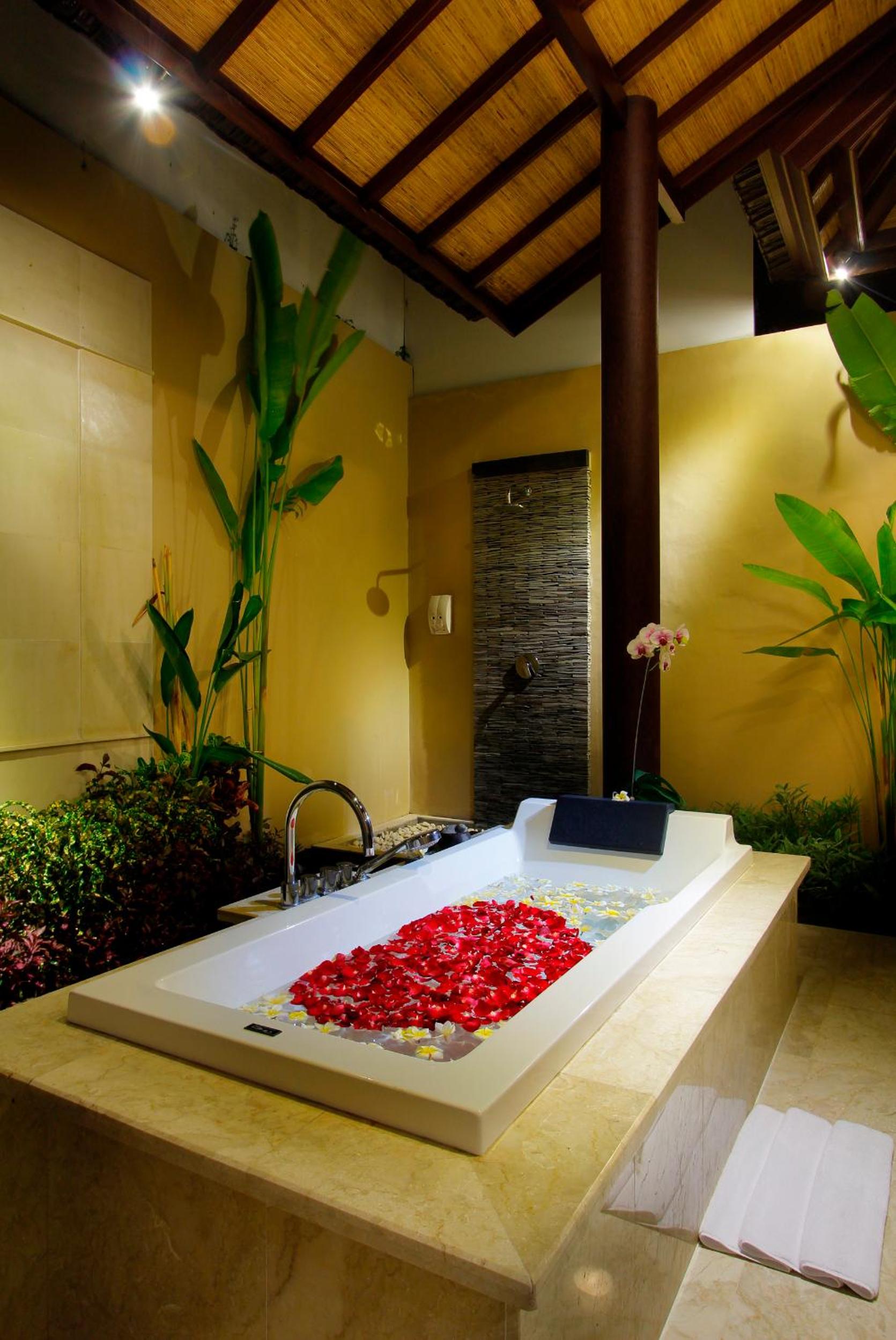 One-Bedroom Villa with Private Pool - Photo 10