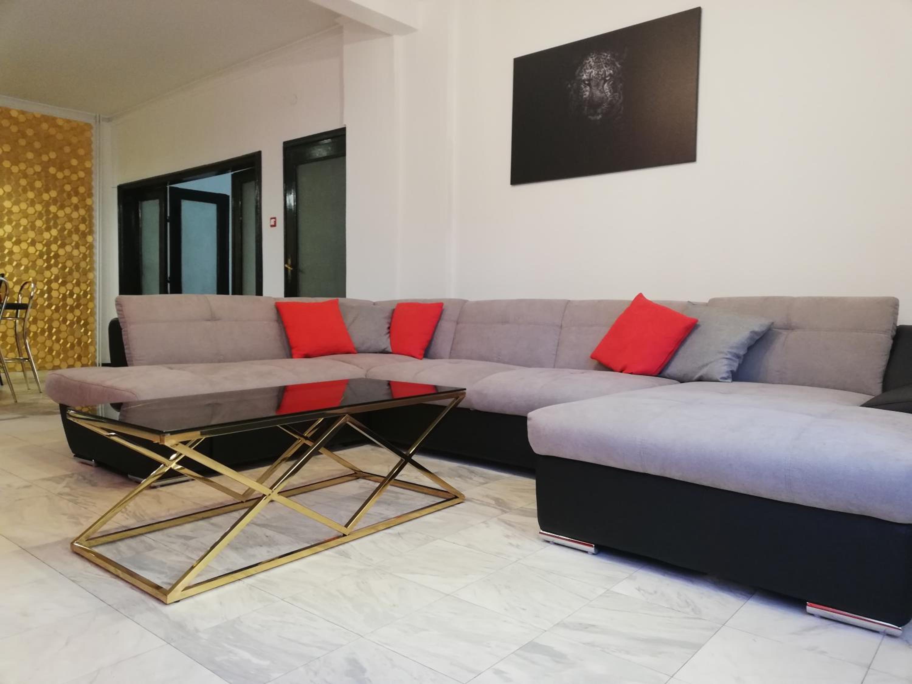 Two-Bedroom Apartment - Photo 31