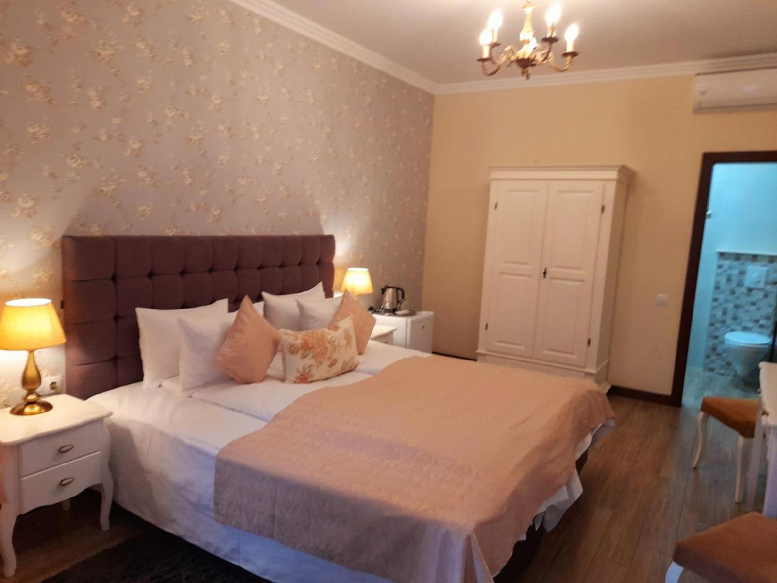 Superior Deluxe Double or Twin Room  - Photo 13
