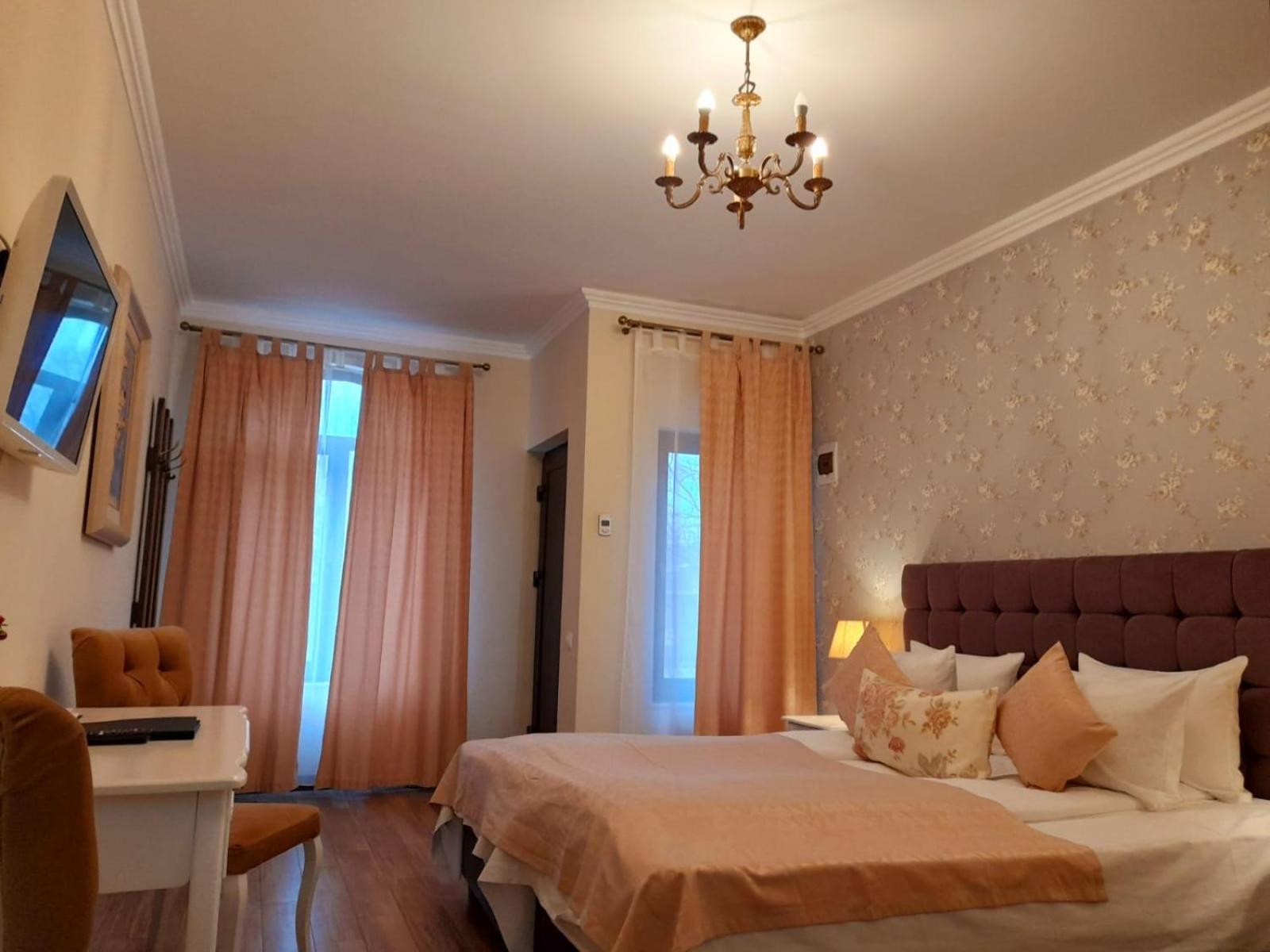 Superior Deluxe Double or Twin Room  - Photo 1