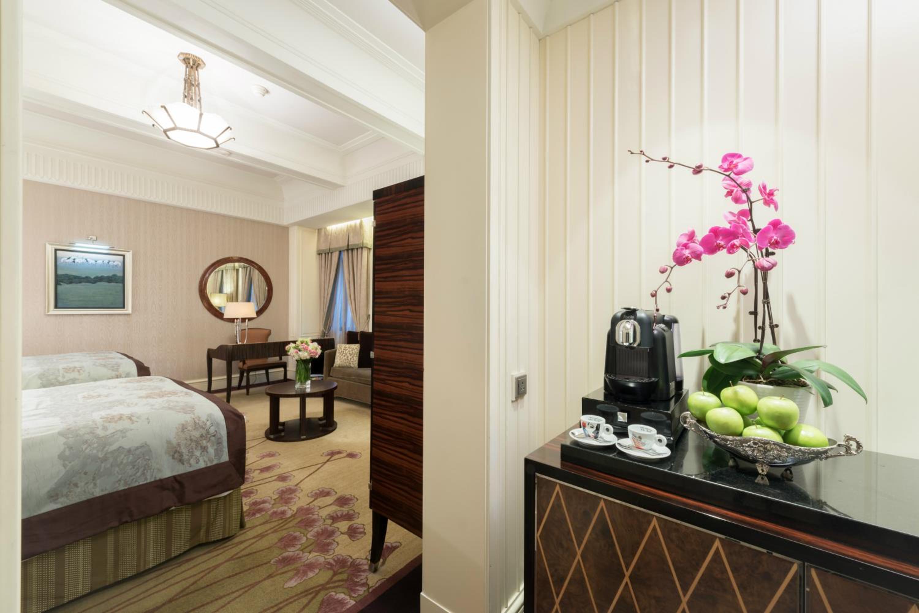 Fairmont Gold Twin Room -‌First Round Minibar+Afternoon Tea+Dinner photo 1