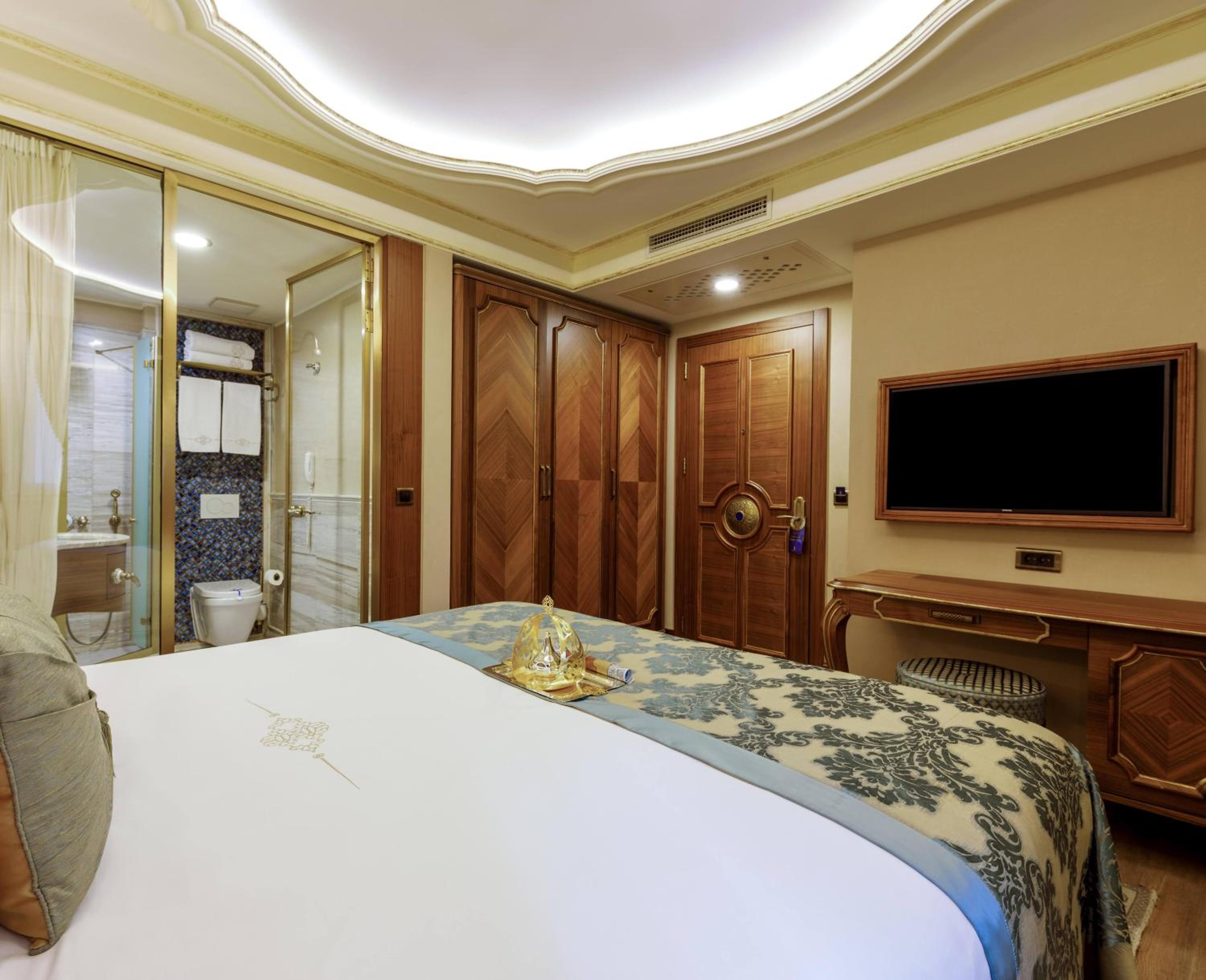 City Room - Photo 2