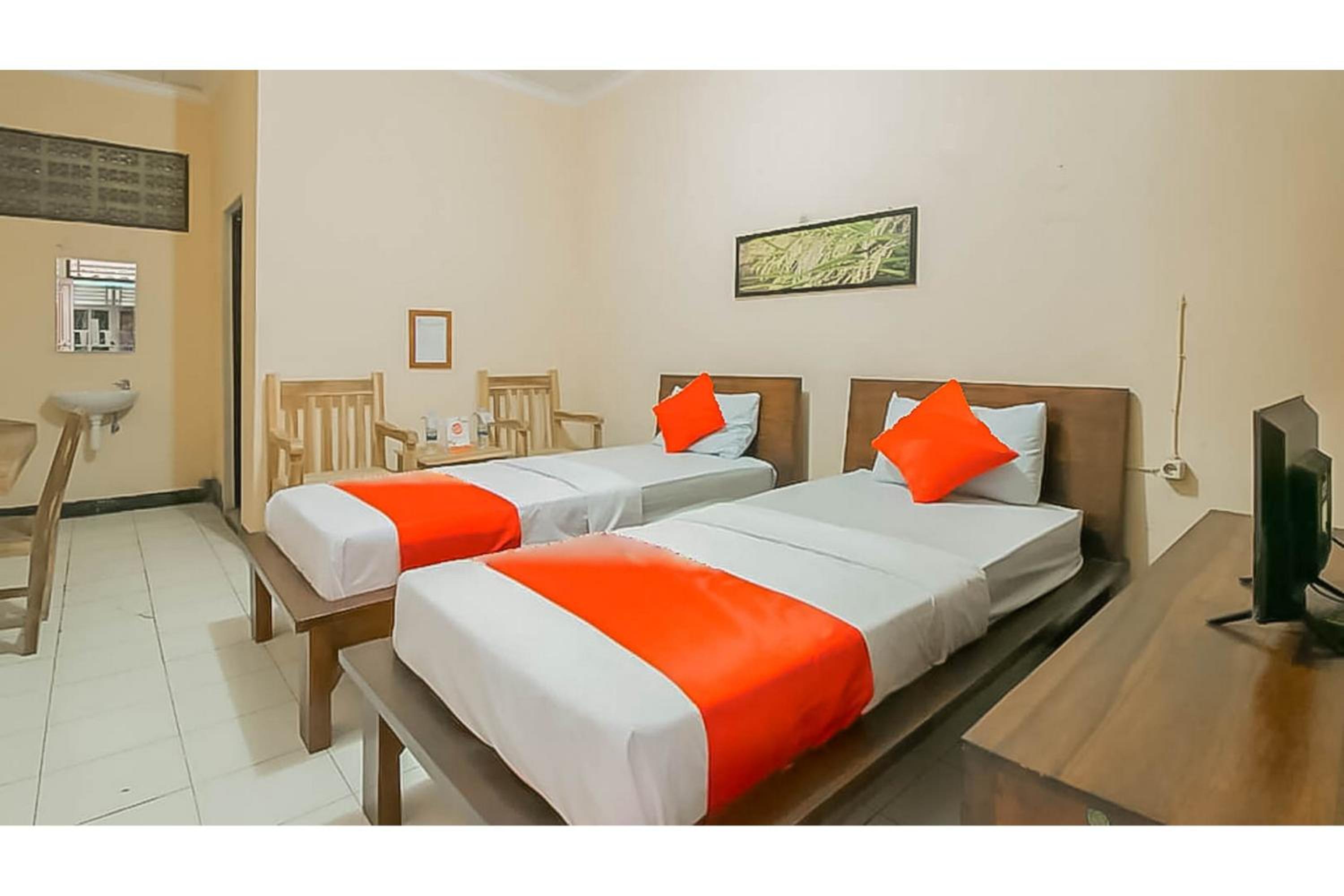 Deluxe Twin Room - Photo 1