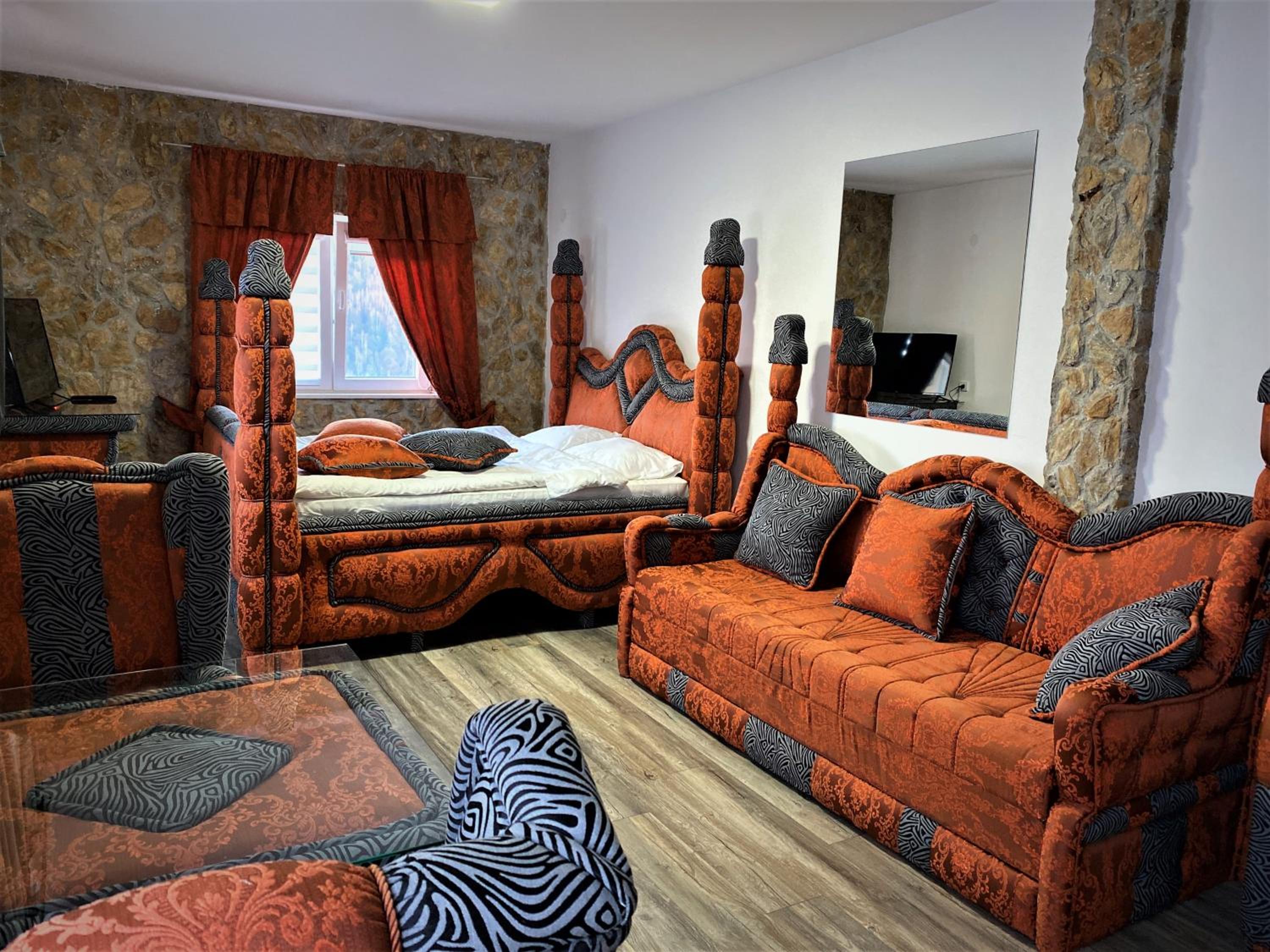 Double Room with Mountain View - Photo 4
