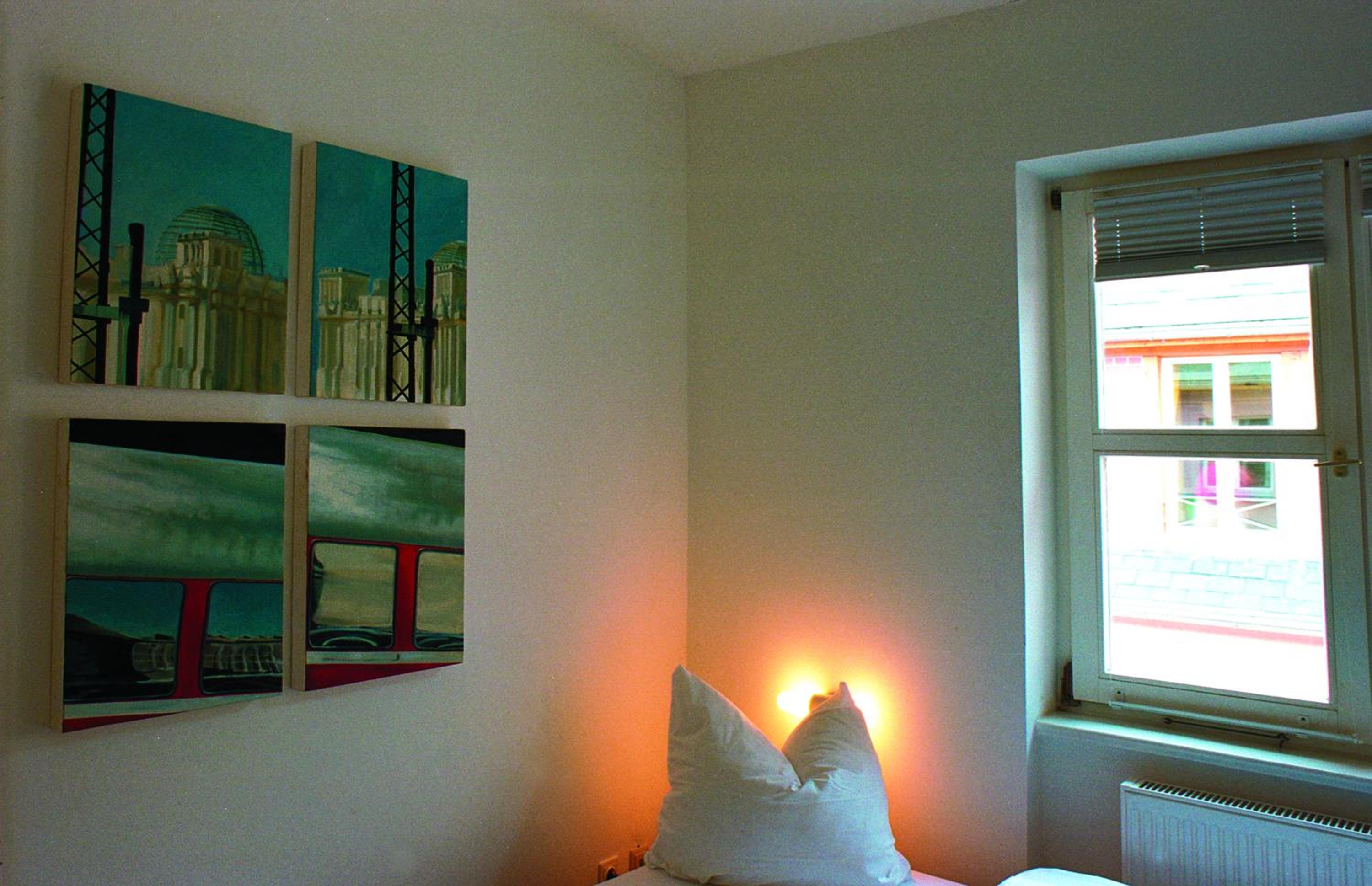 Single Room with Shared Bathroom