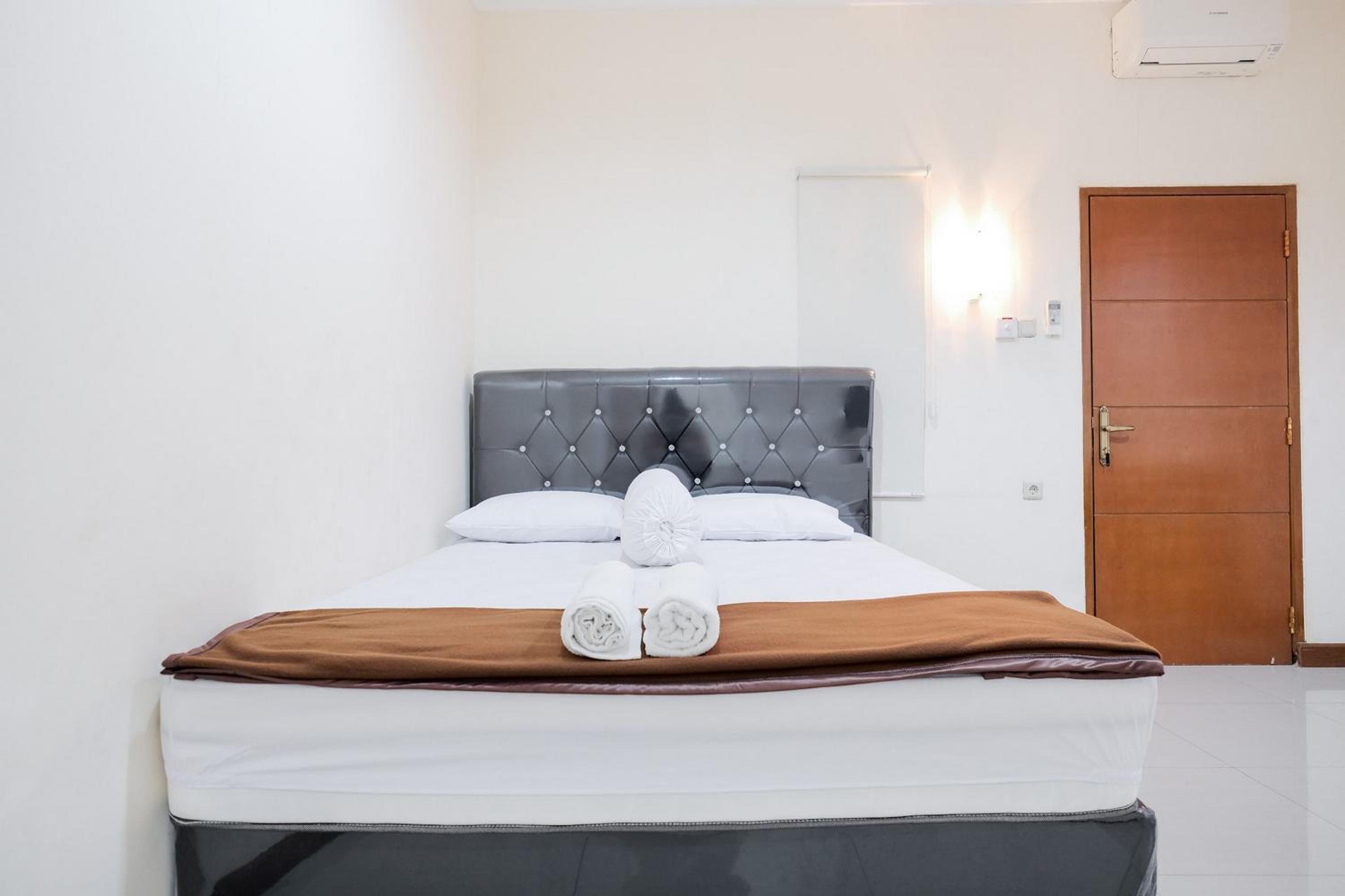 Standard Double Room - Photo 6