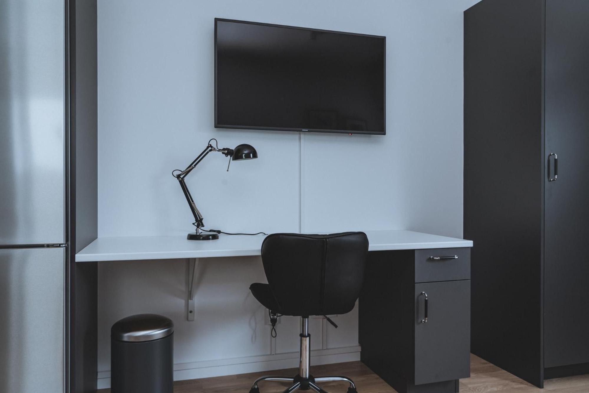Deluxe Studio