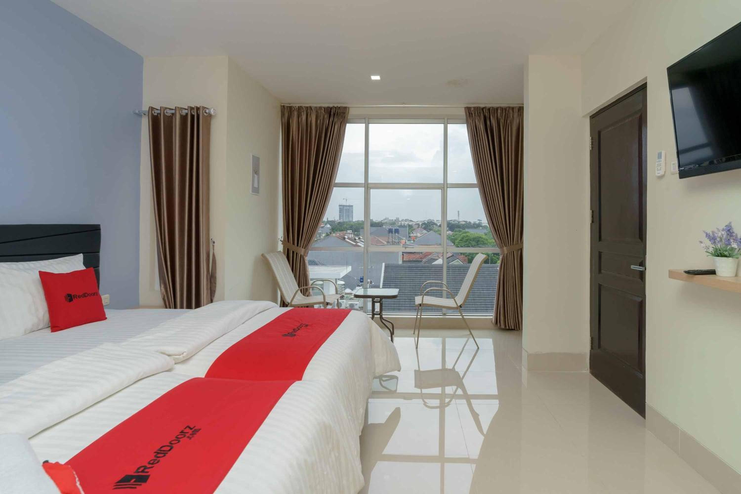 Deluxe Double or Twin Room - Photo 6