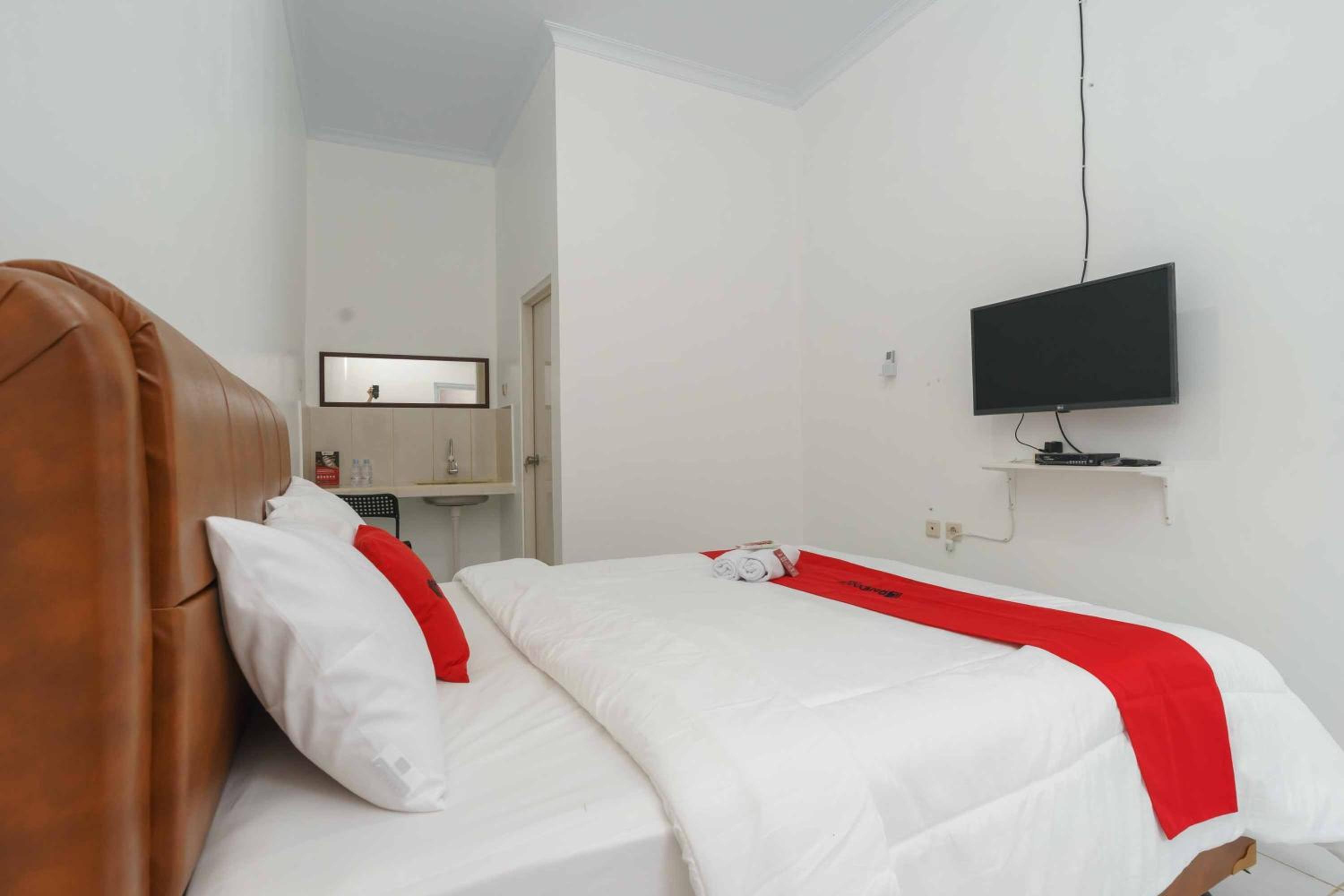 Double Room - Photo 5