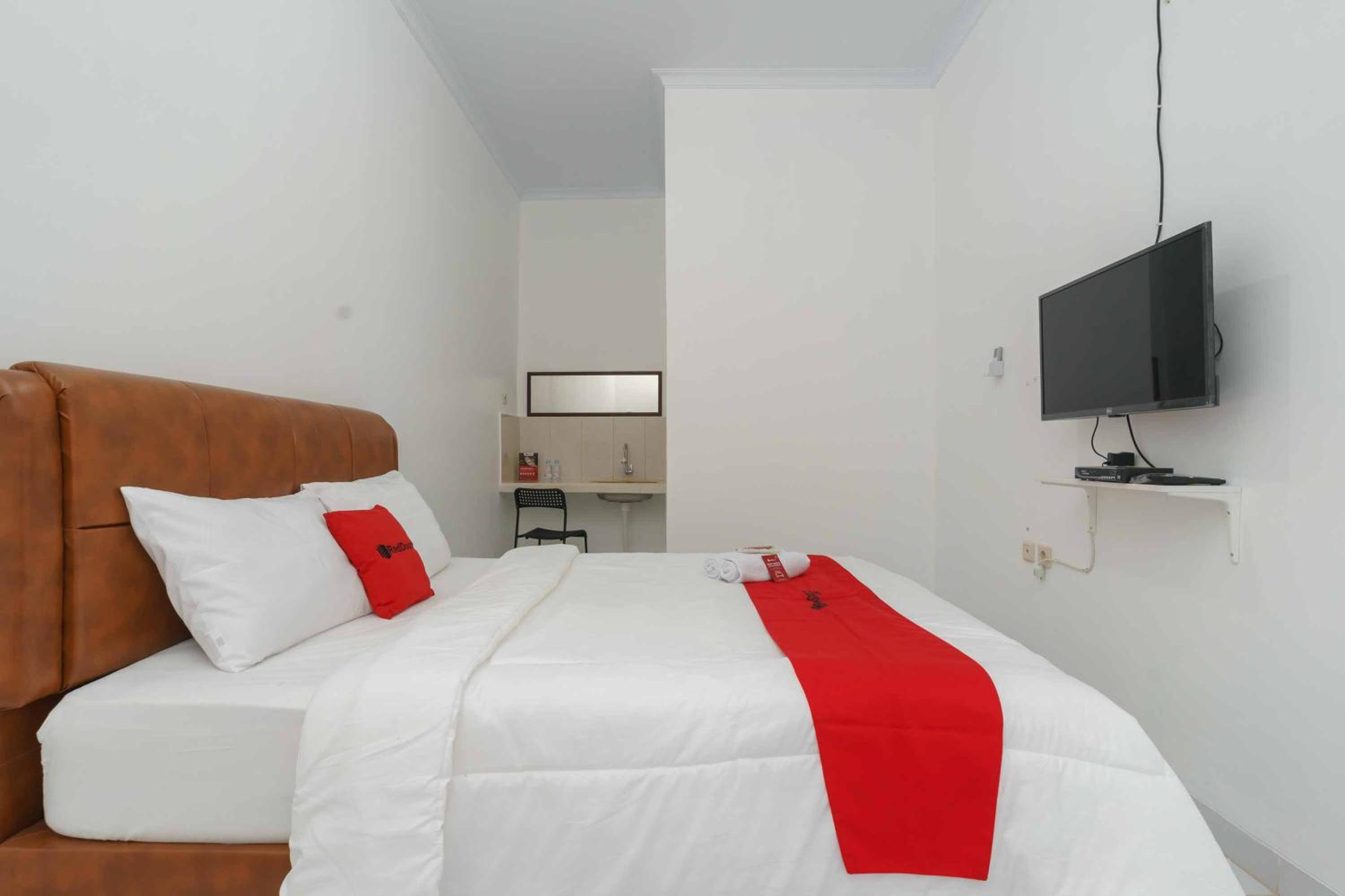 Double Room - Photo 7