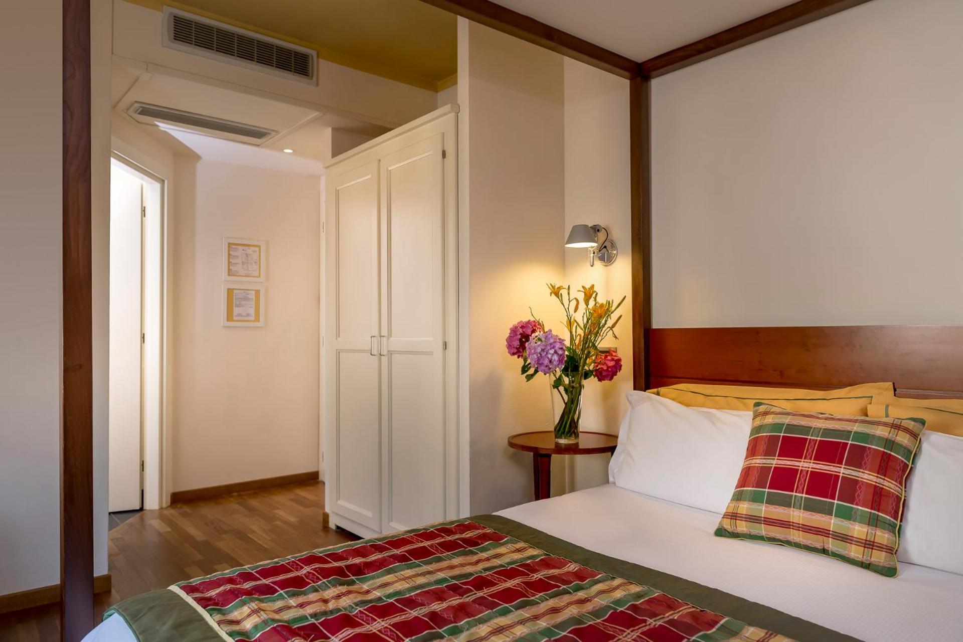 Standard Double or Twin Room - Photo 1