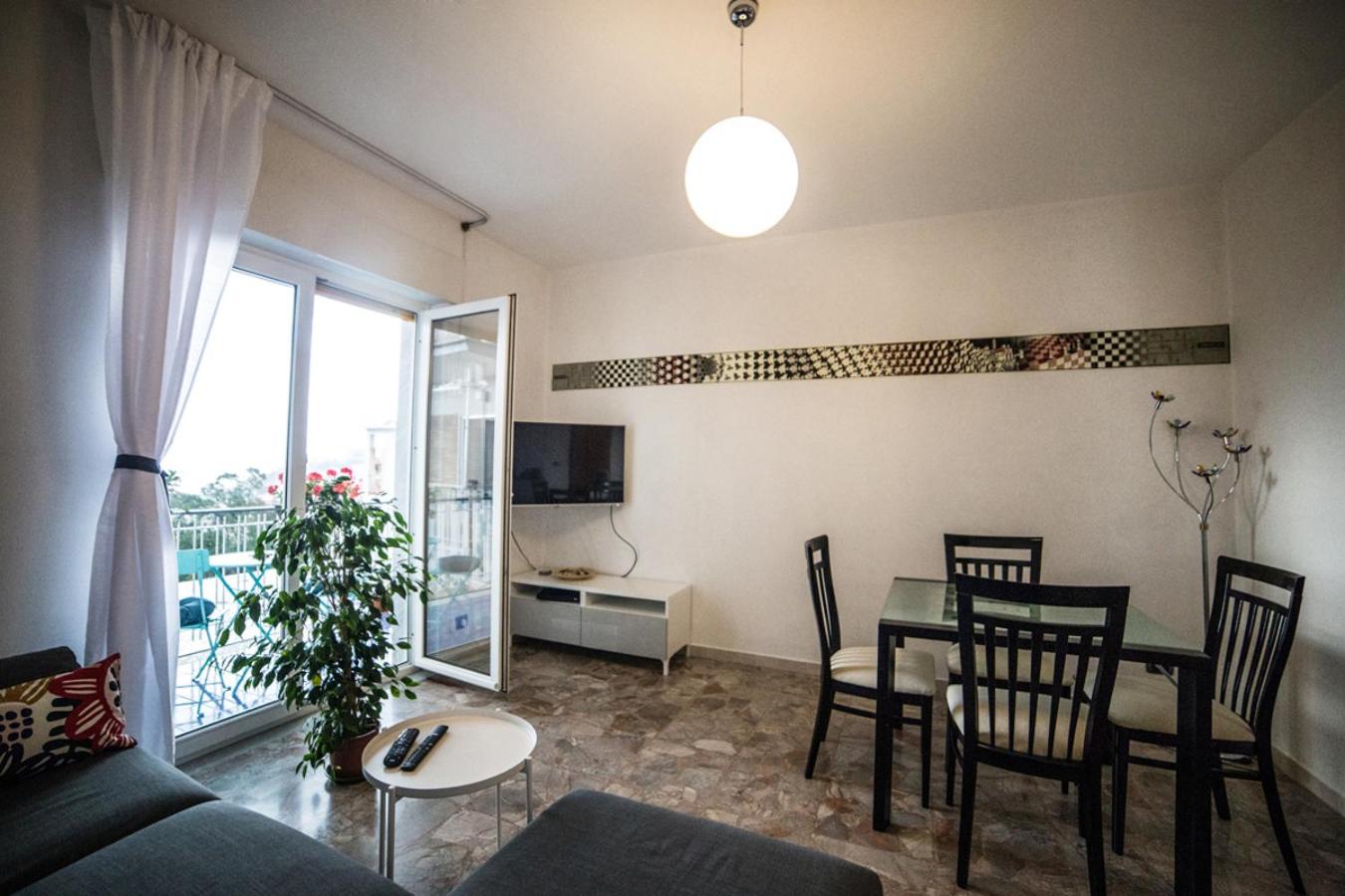 Double Room with Private External Bathroom