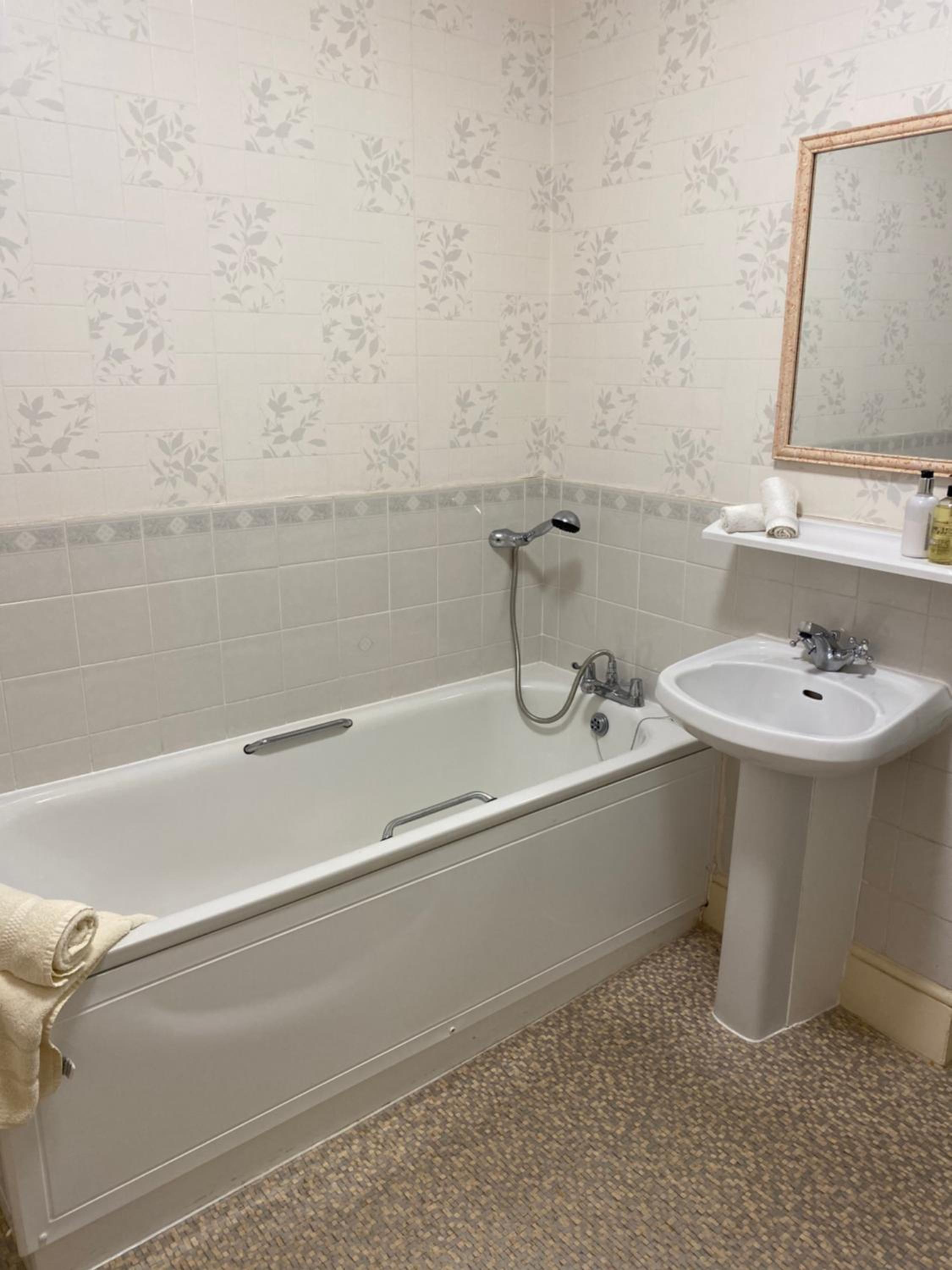Standard King Room photo 3