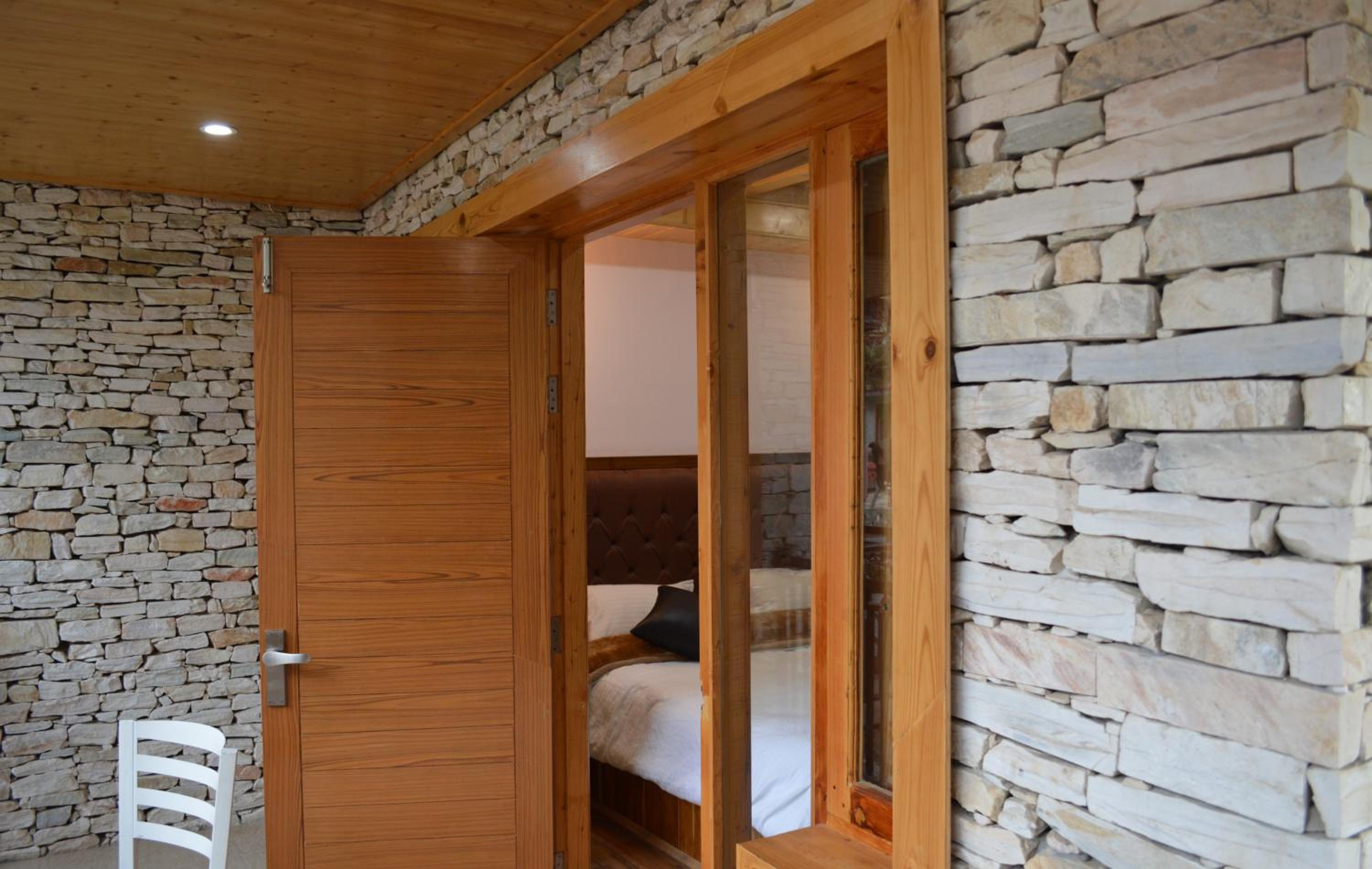 Superior King Room - Photo 24