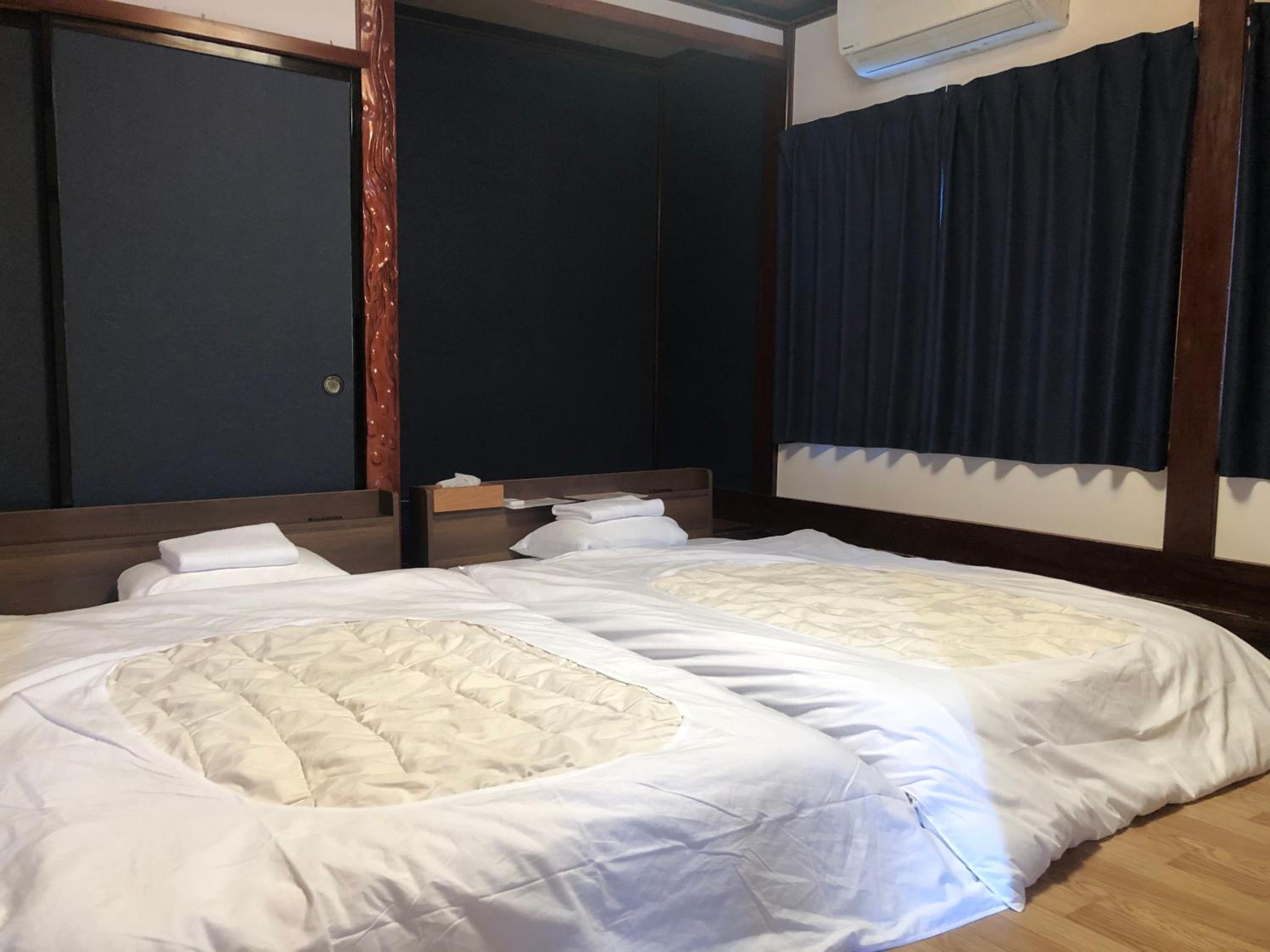 Standard Twin Room photo 2