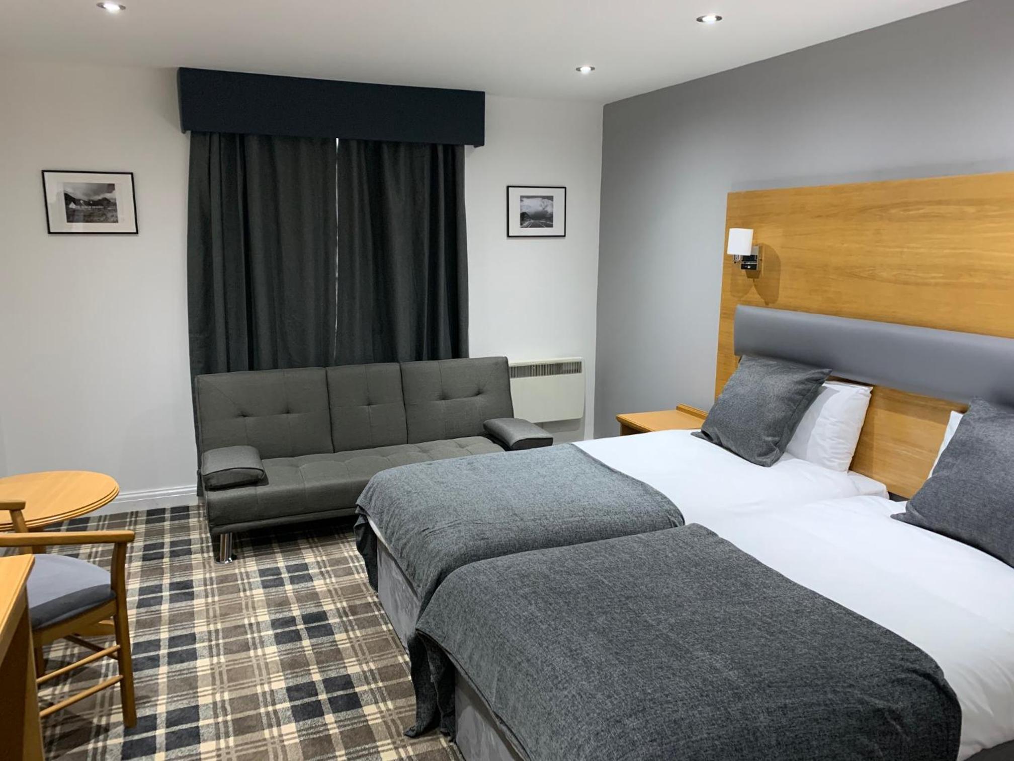Double or Twin Room photo 2