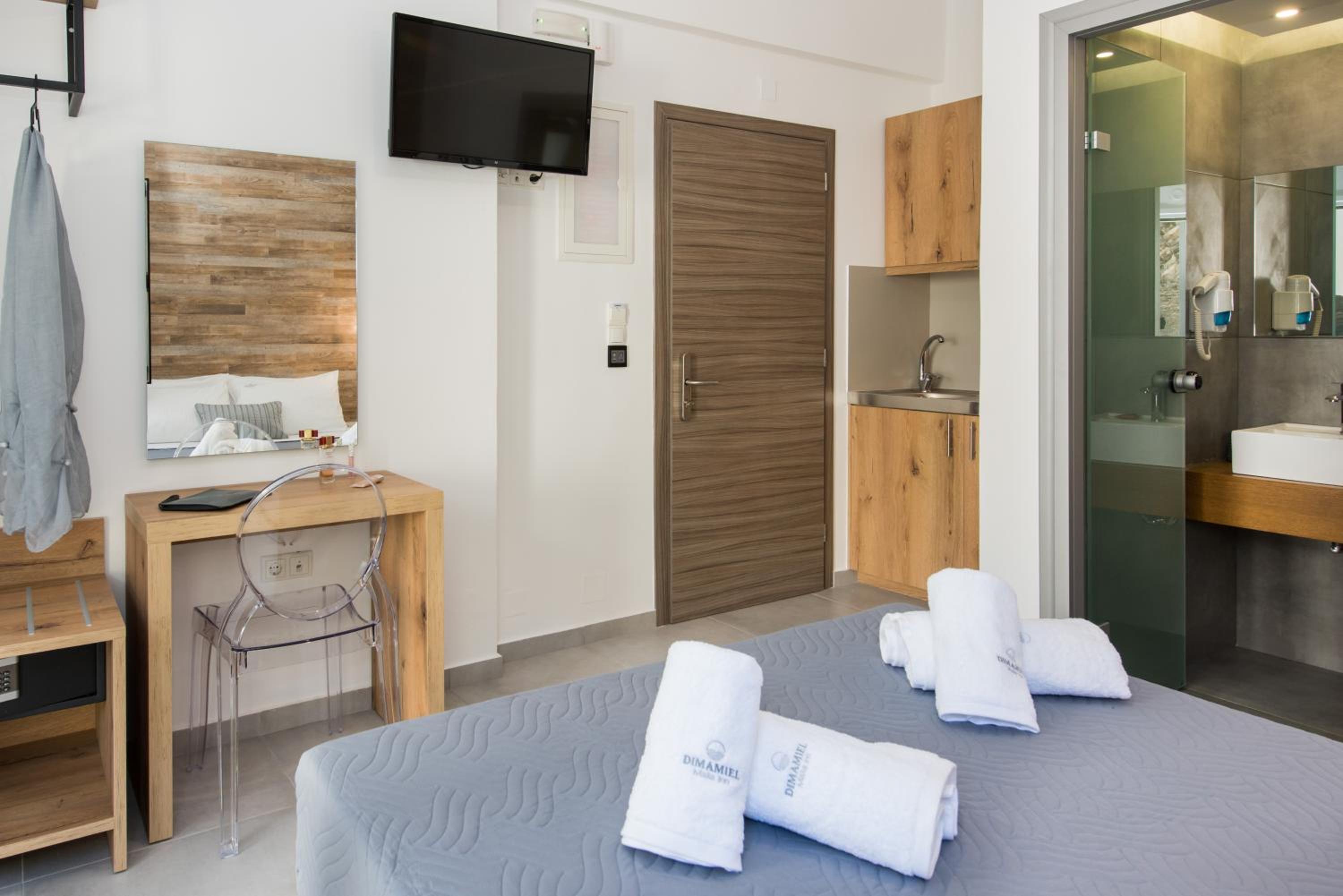Superior Twin / Double Studio with Garden View - Photo 8