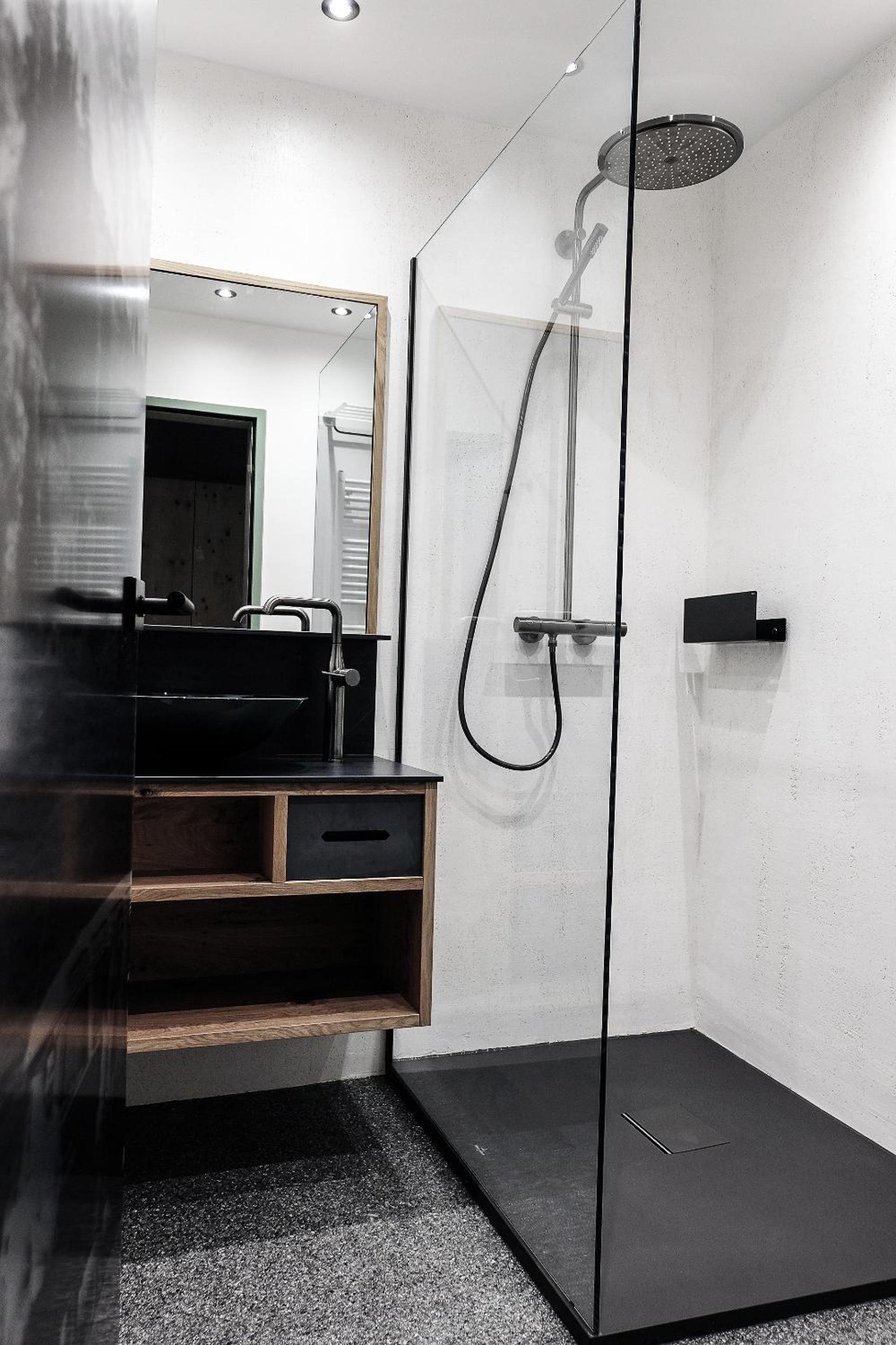 Double Room with Balcony - Photo 4