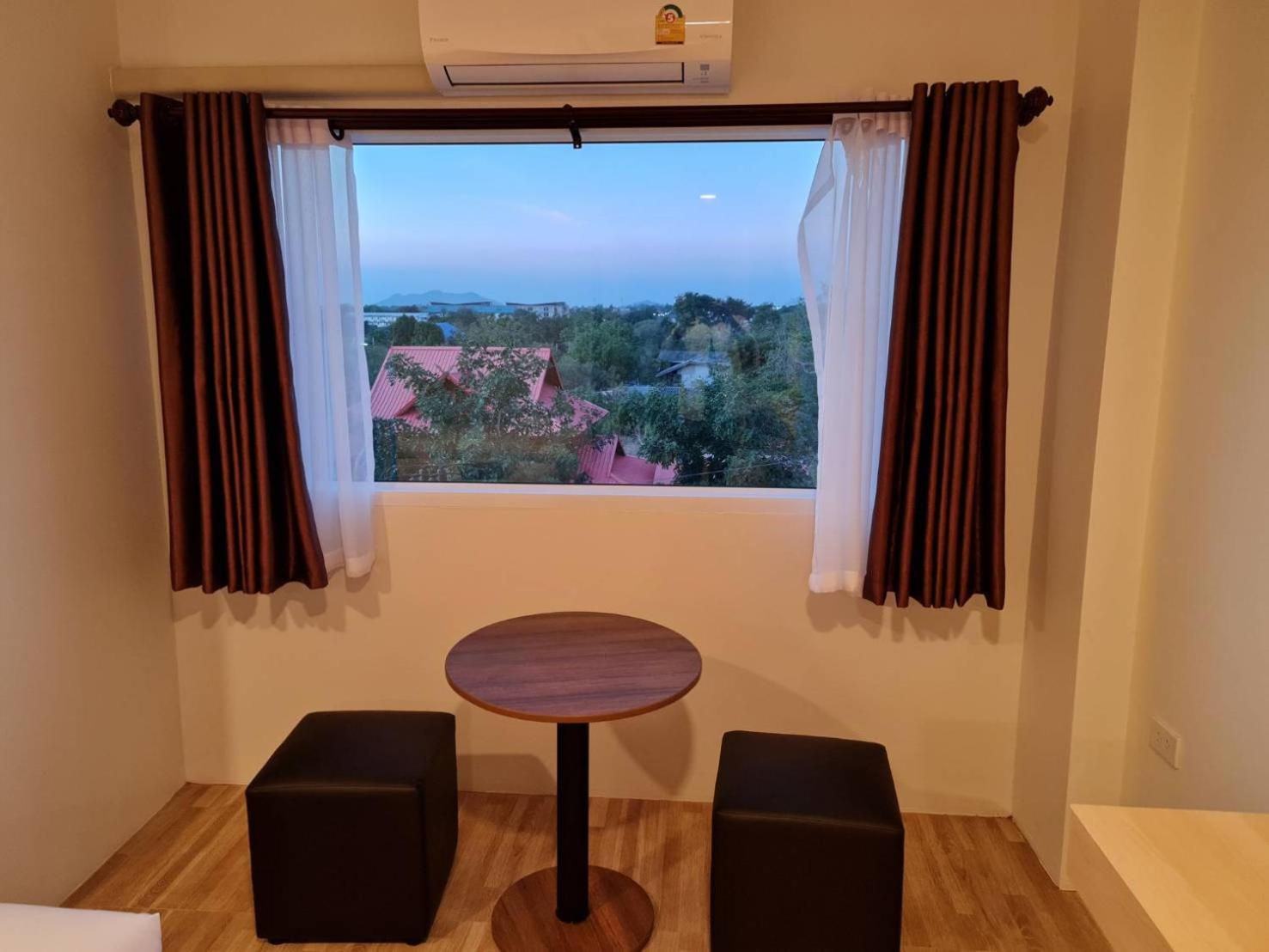 Deluxe Twin Room - Photo 8