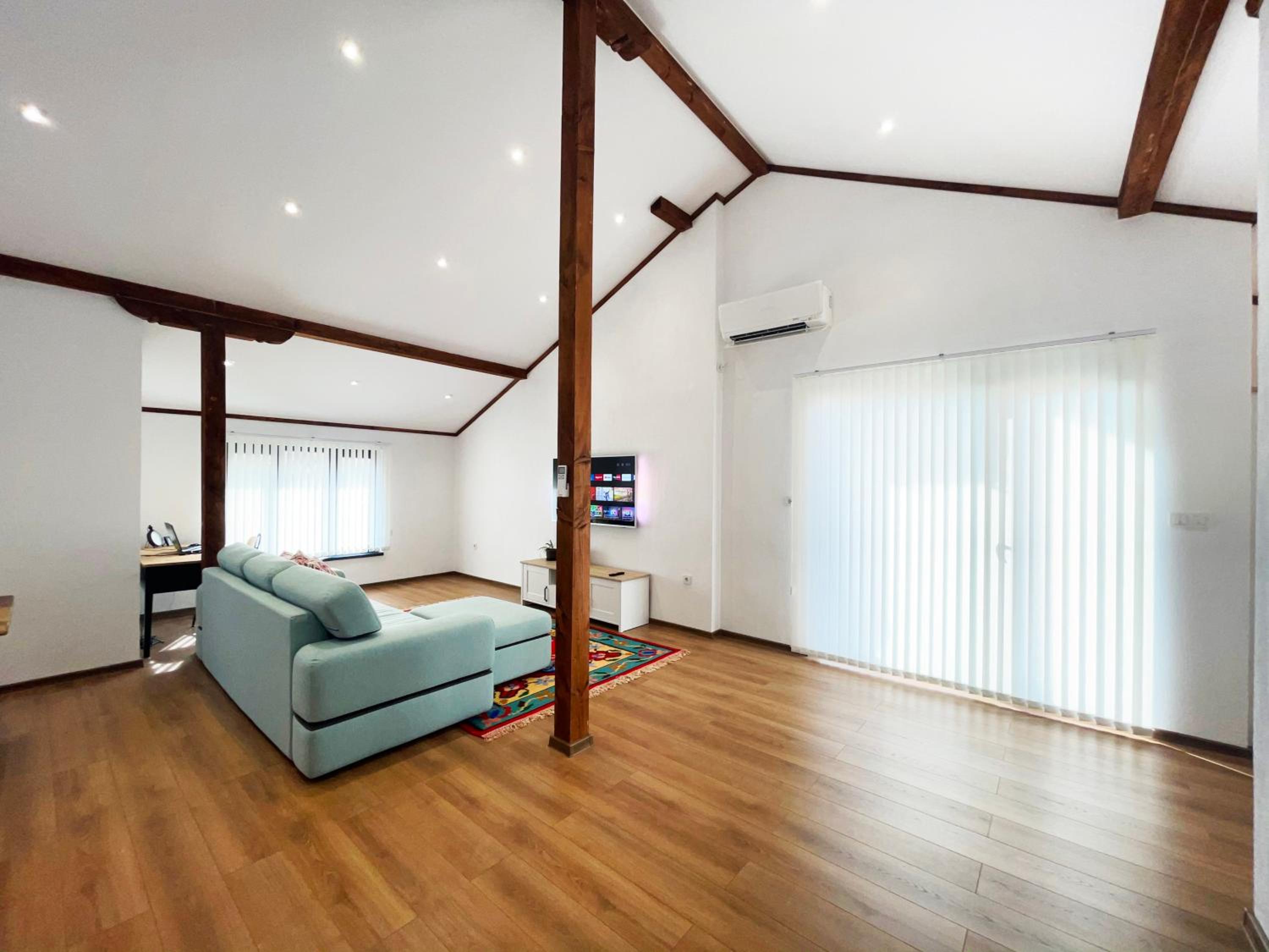 One-Bedroom Apartment - Photo 1